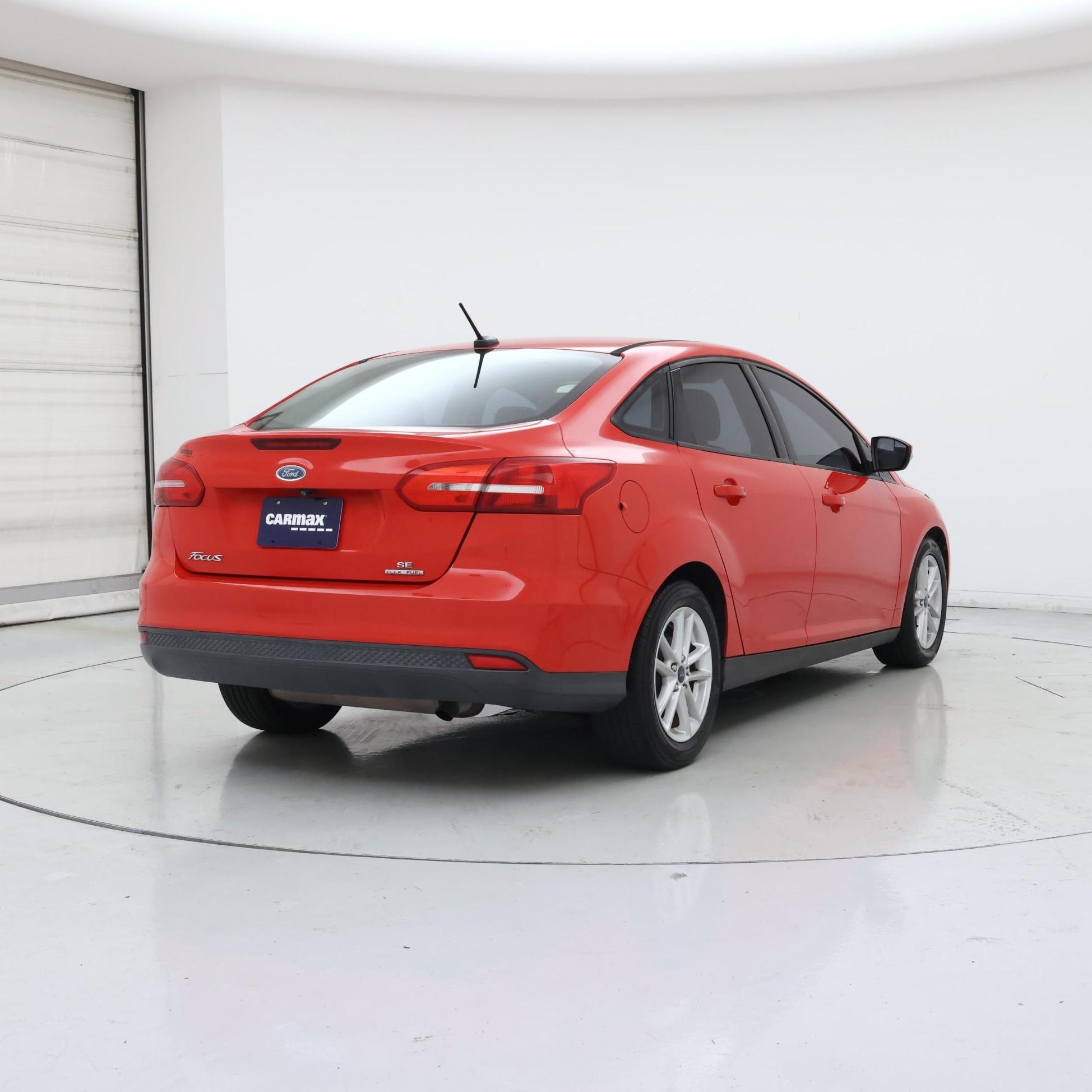 Thumbnail: 2015 Ford Focus - 8