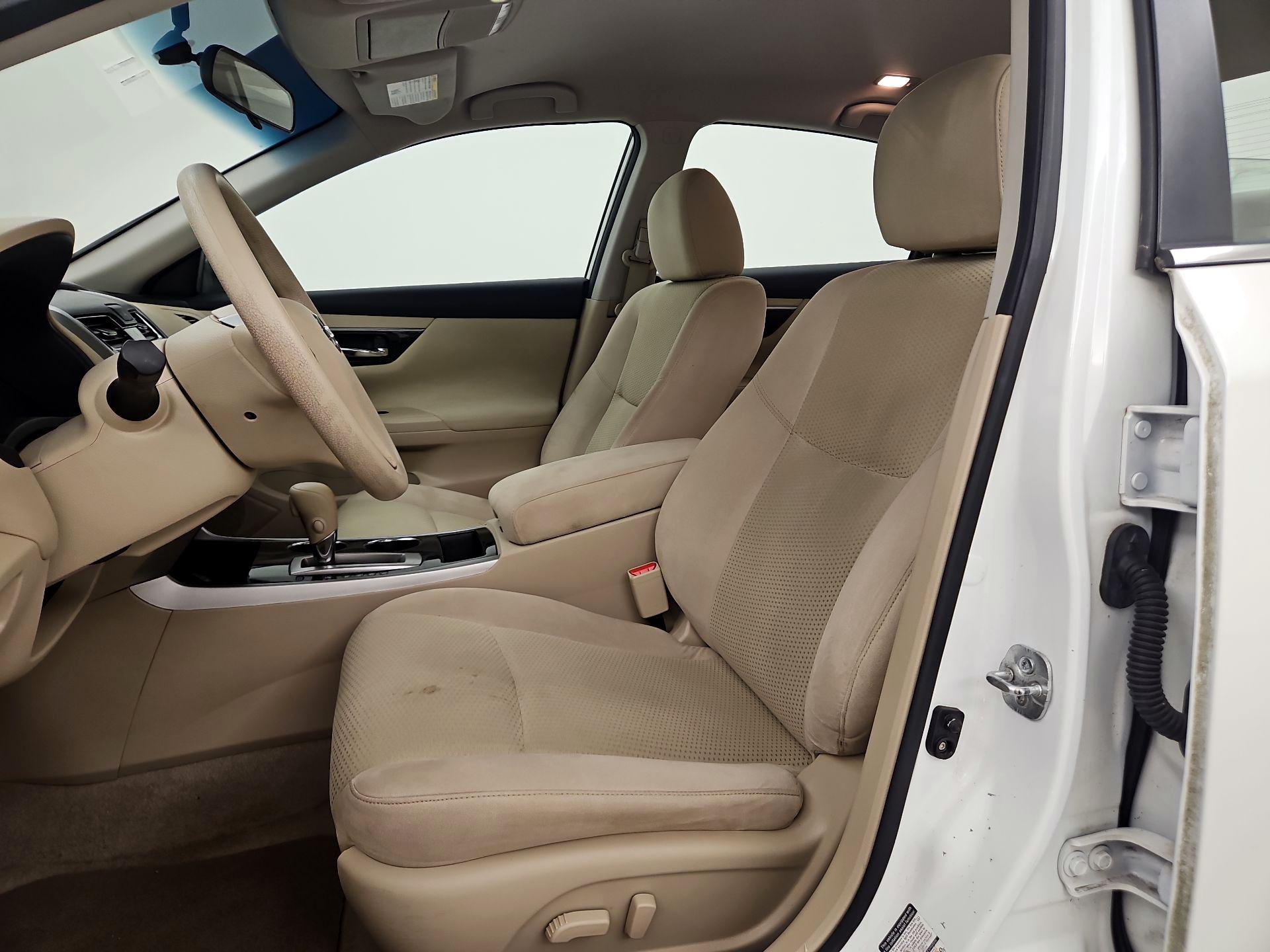 Thumbnail: 2014 Nissan Altima - 11