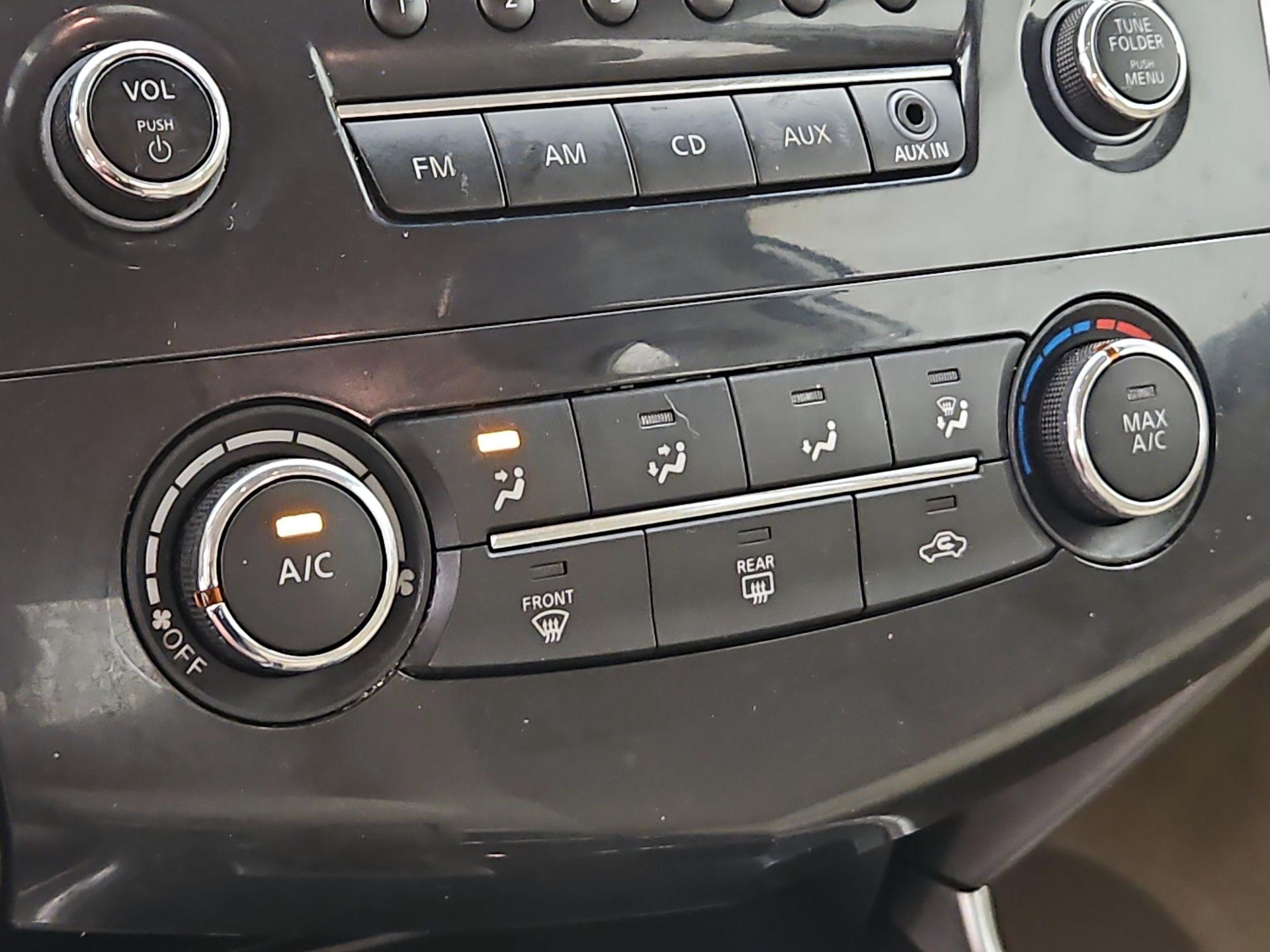 Thumbnail: 2014 Nissan Altima - 15