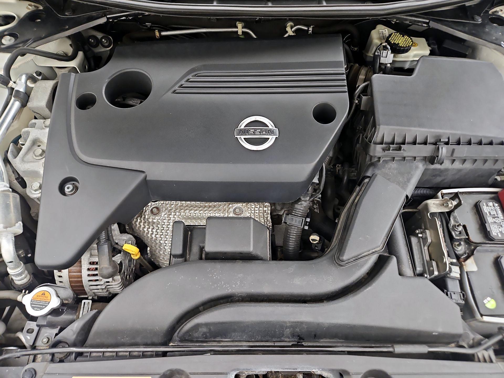 Thumbnail: 2014 Nissan Altima - 20