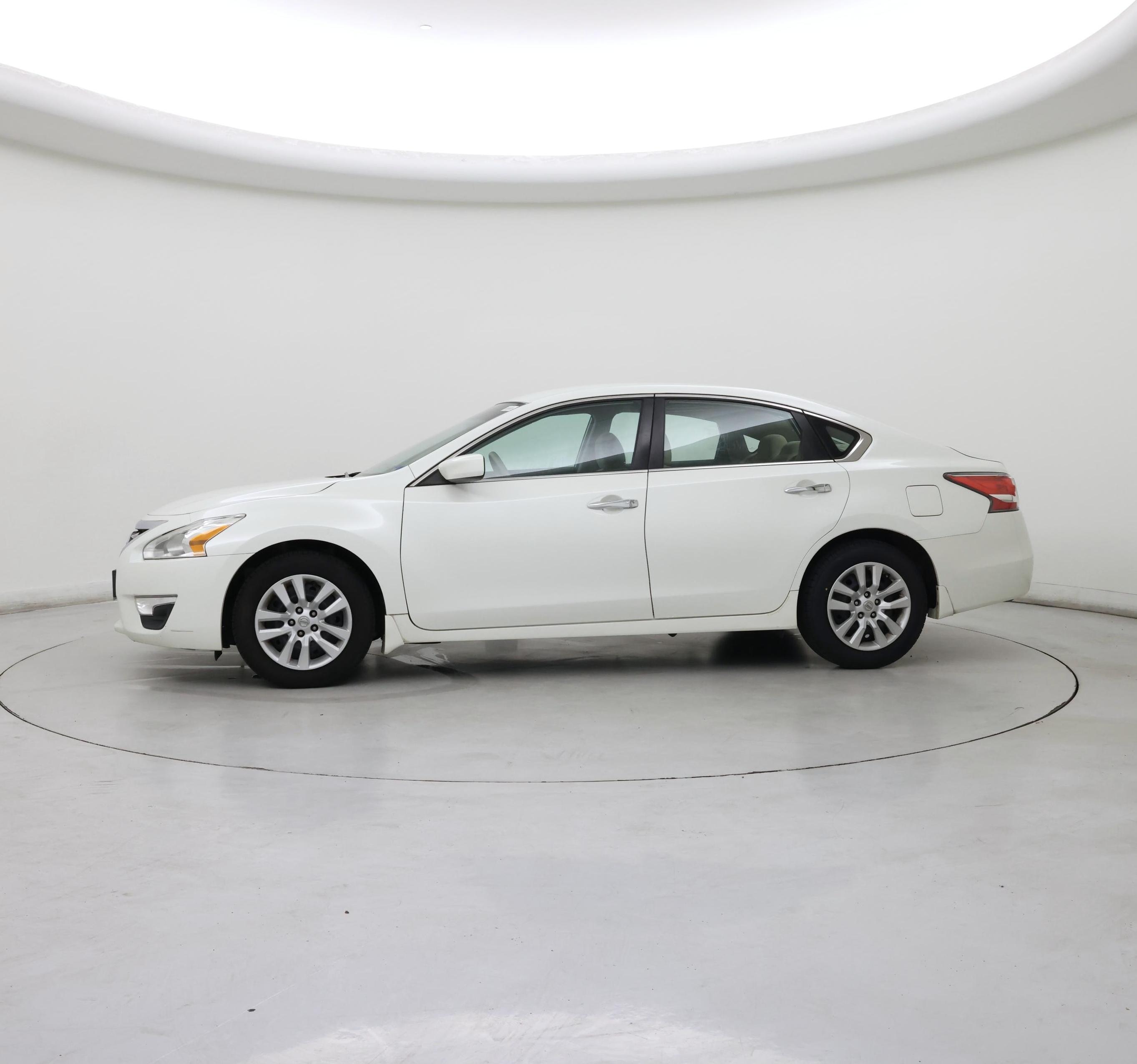 Thumbnail: 2014 Nissan Altima - 3