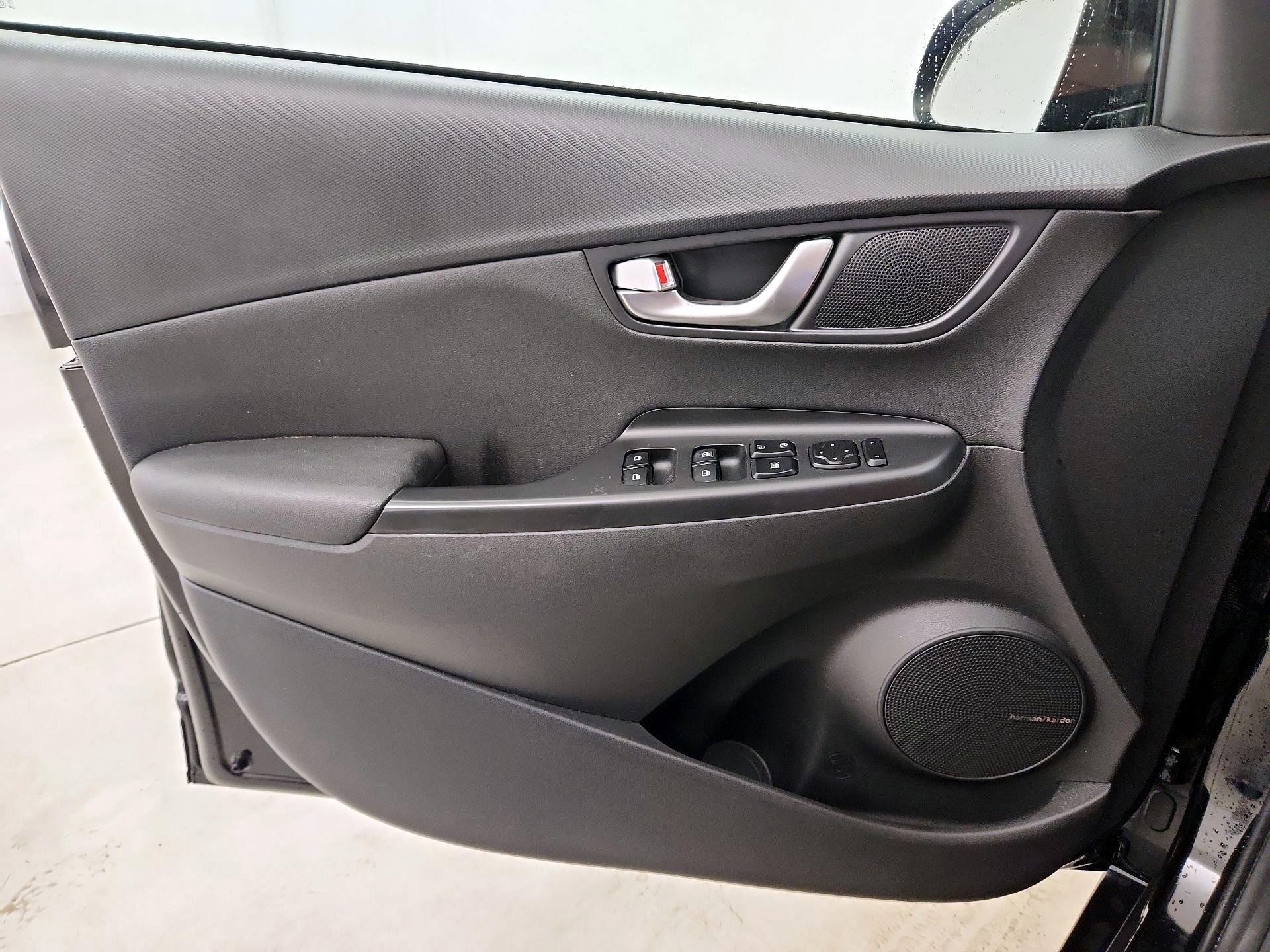 Thumbnail: 2022 Hyundai Kona - 12