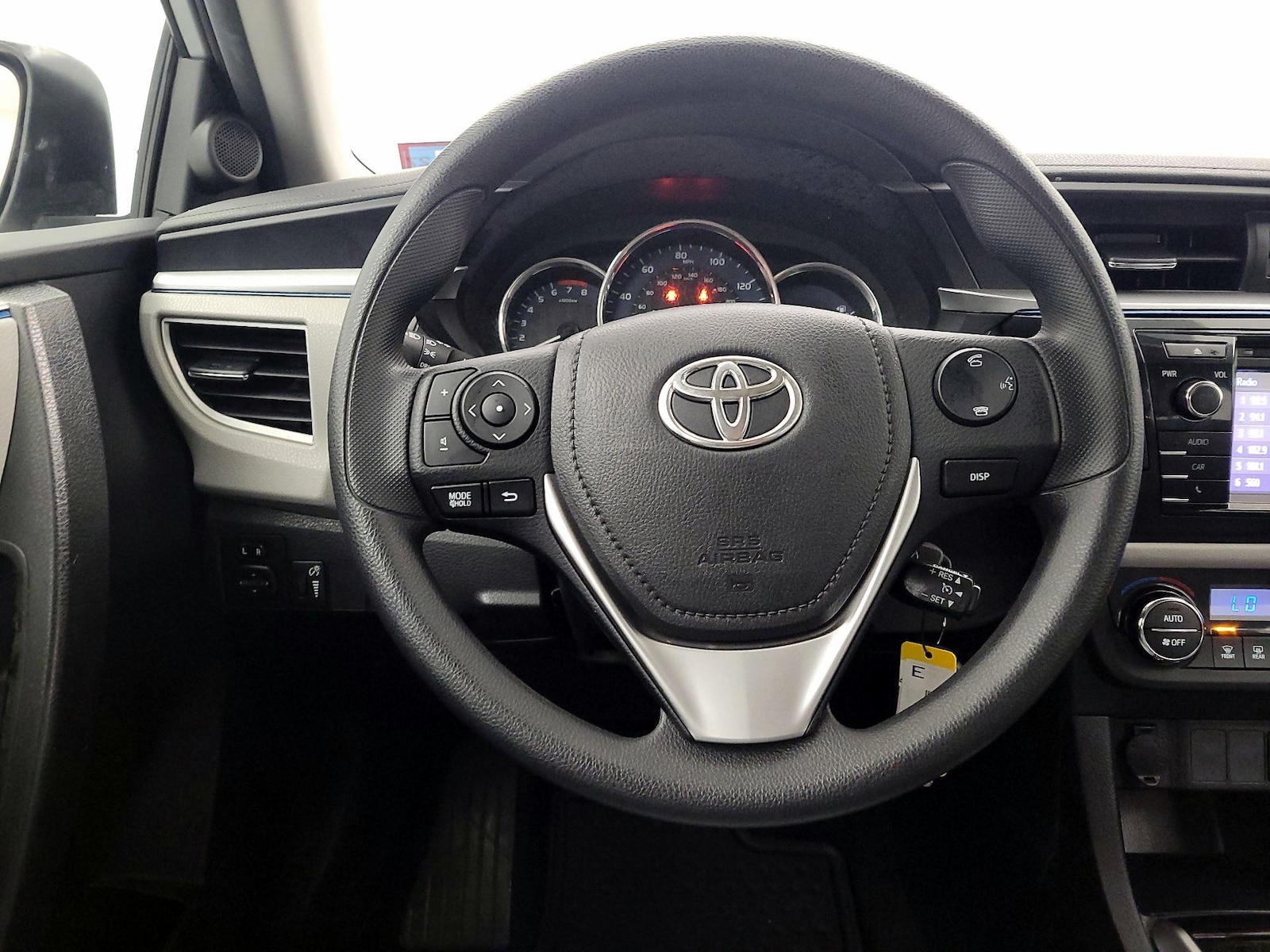 2016 Toyota Corolla LE - Photo 11