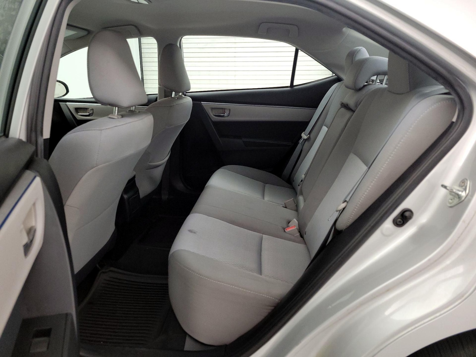 2016 Toyota Corolla LE - Photo 20