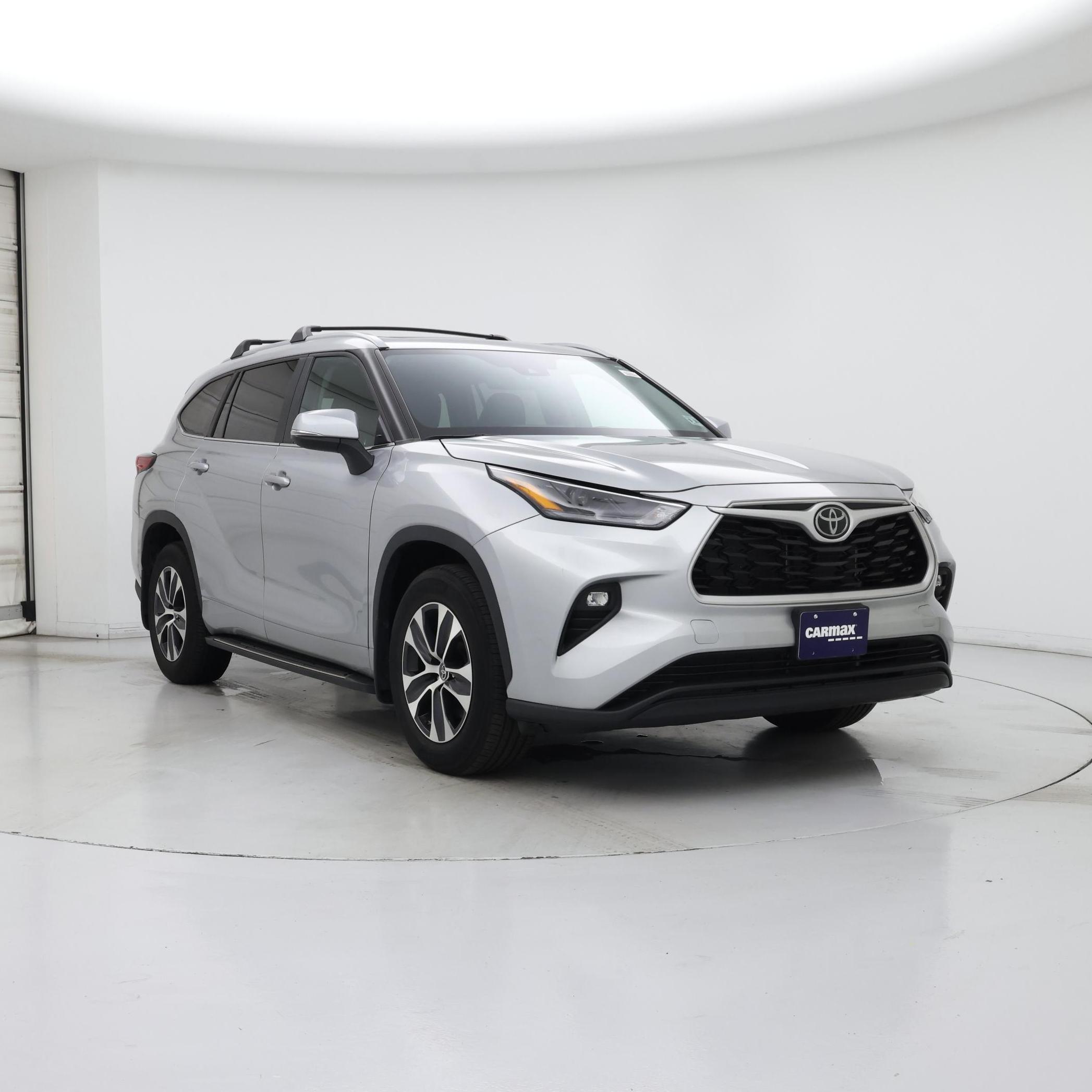 Silver 2023 Toyota Highlander SUV / Crossover All-Wheel Drive Automatic