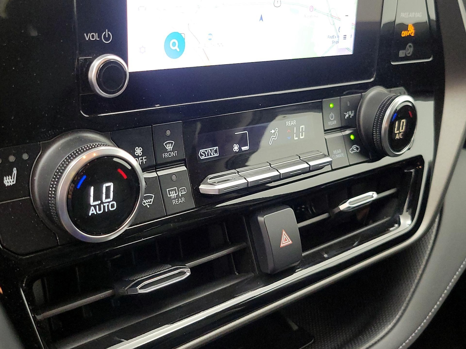 2023 Toyota Highlander XLE - Photo 17