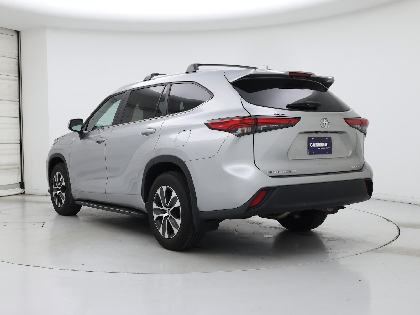 2023 Toyota Highlander XLE - Photo 3