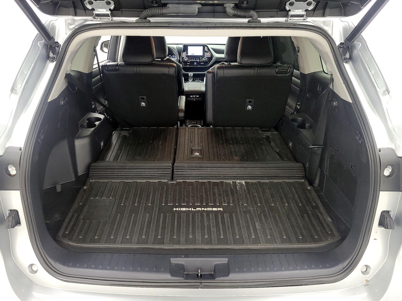 2023 Toyota Highlander XLE - Photo 24