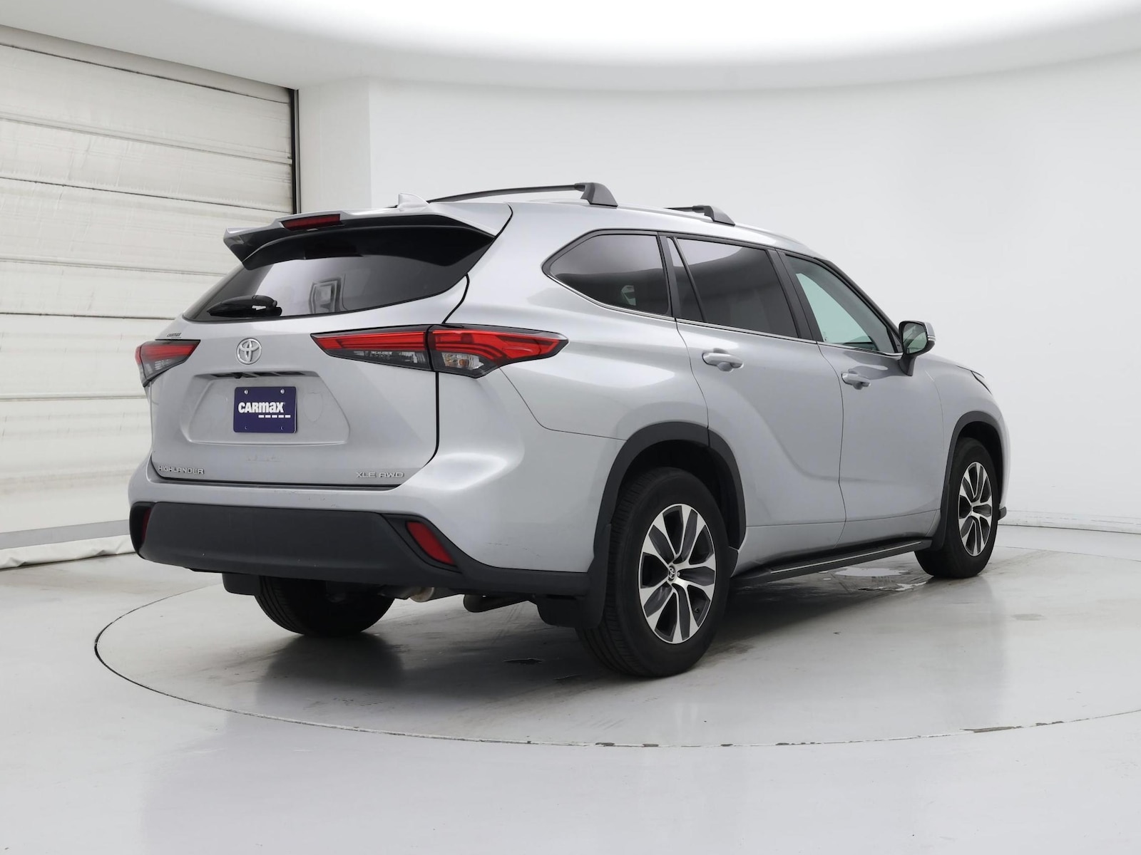2023 Toyota Highlander XLE - Photo 9