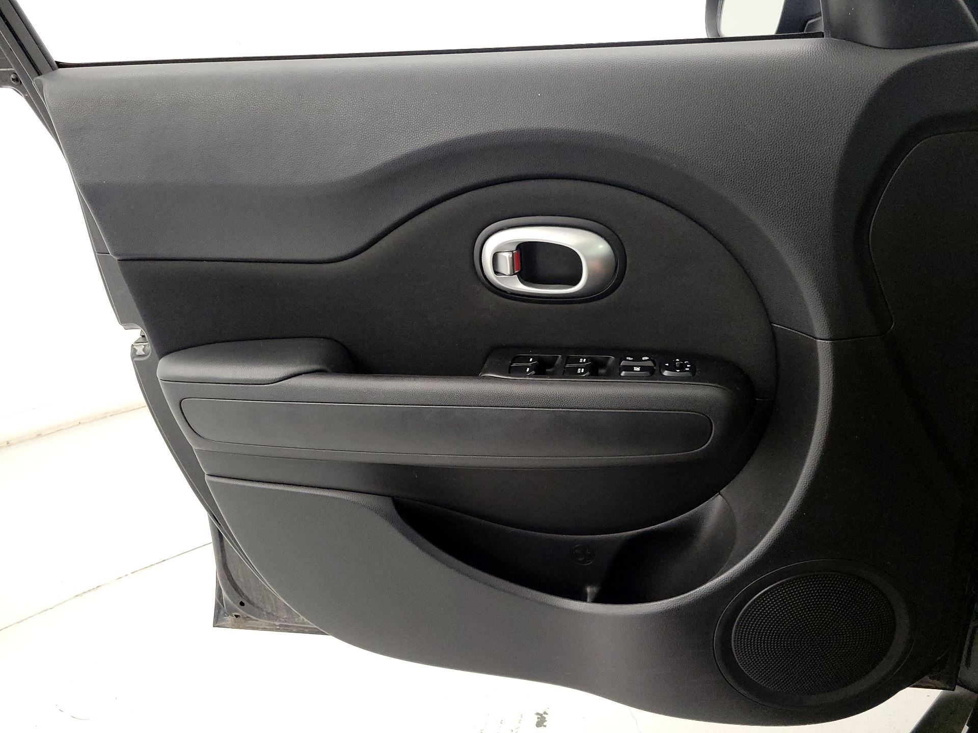Thumbnail: 2014 Kia Soul - 12