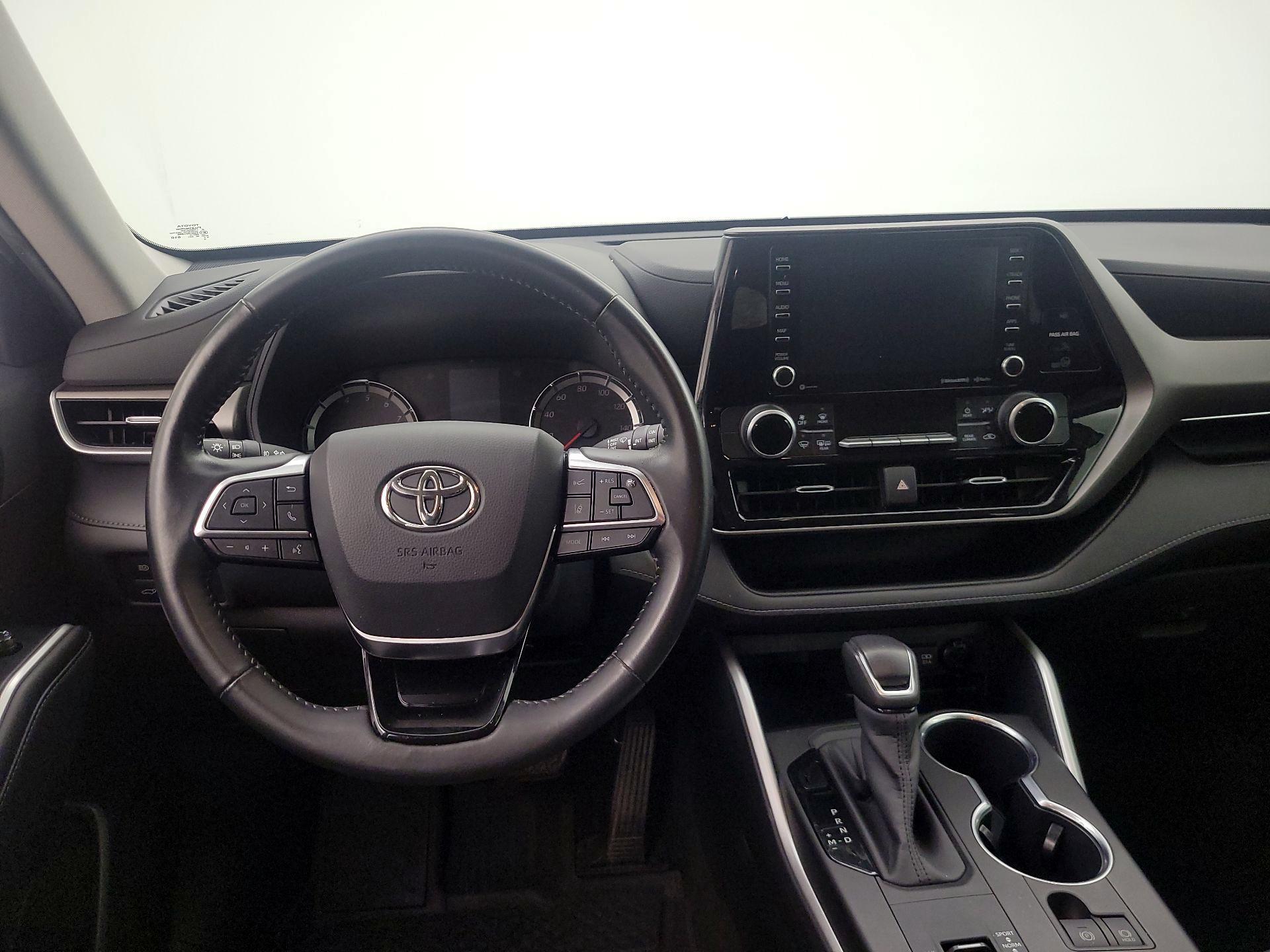 Thumbnail: 2020 Toyota Highlander - 10