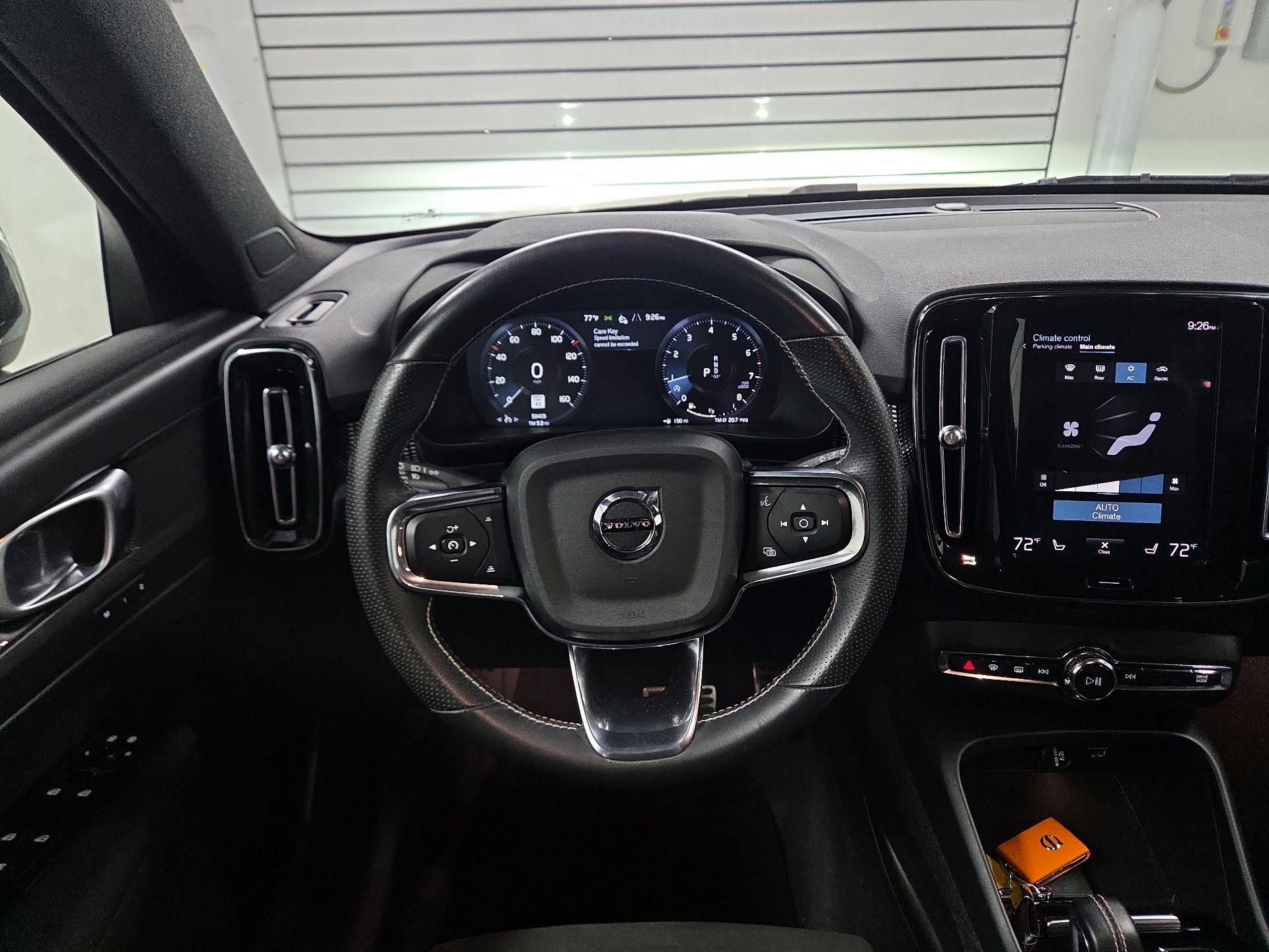 Thumbnail: 2021 Volvo XC40 - 10
