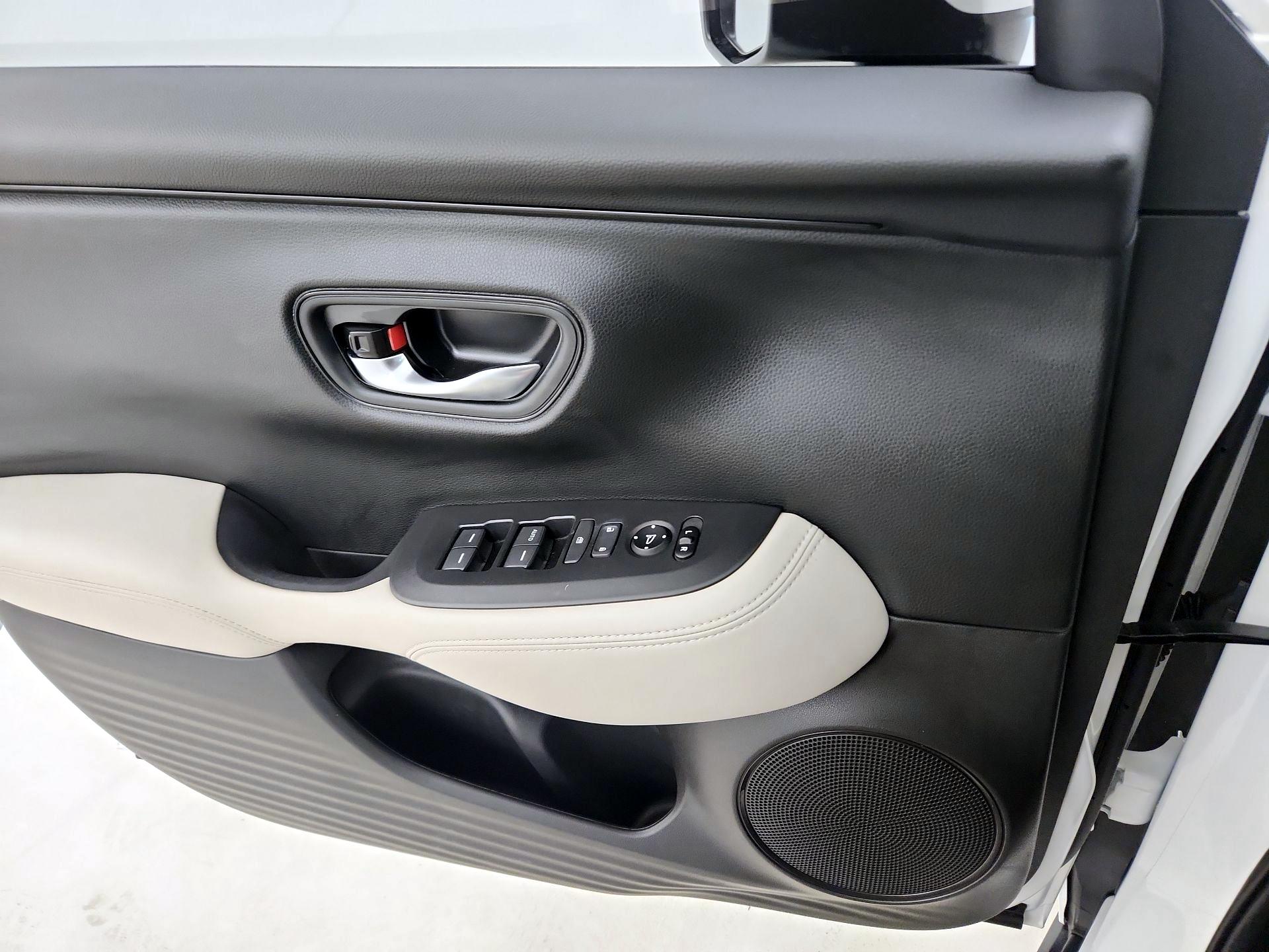 Thumbnail: 2026 Honda HR-V - 12