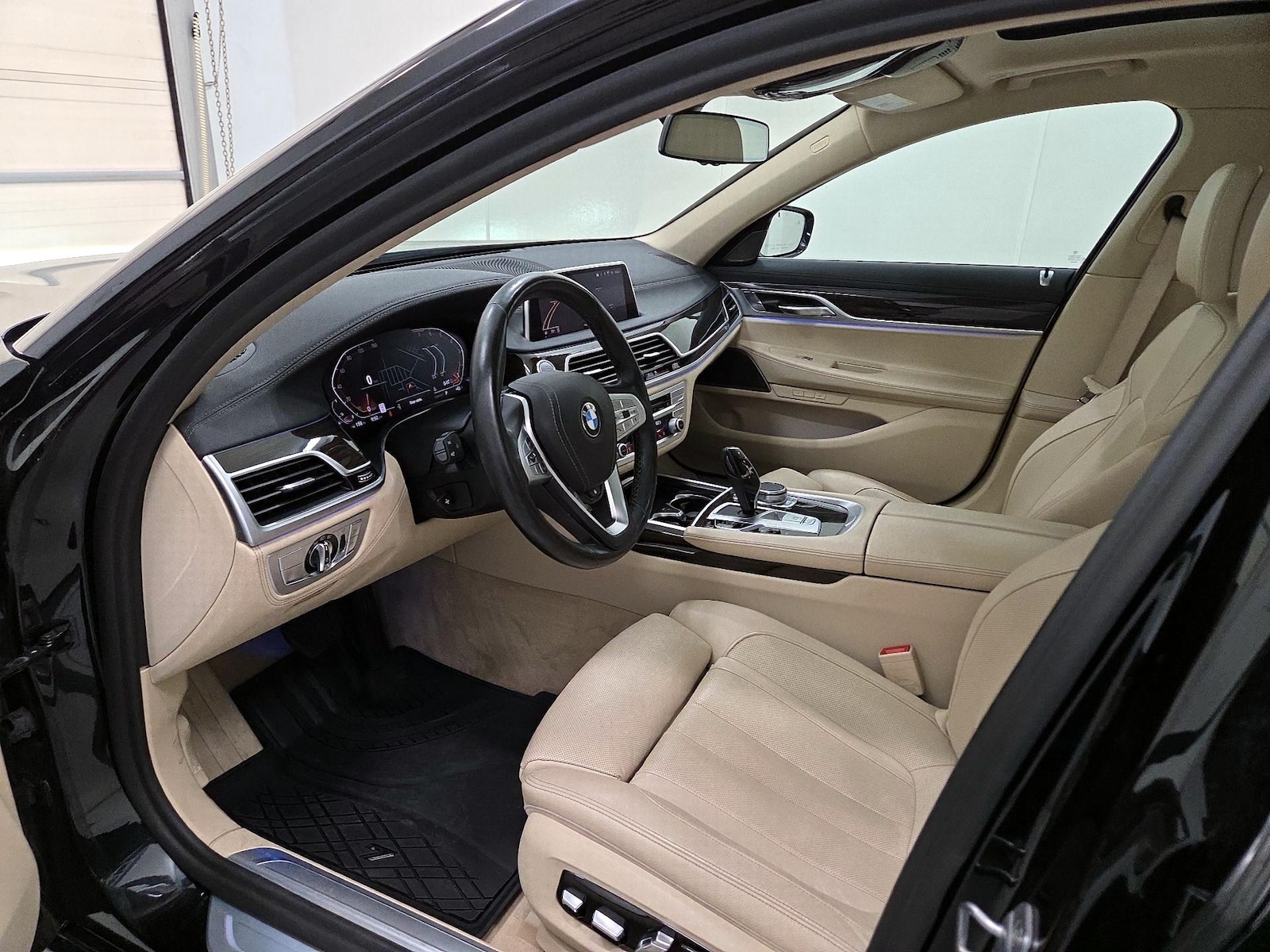 2020 BMW 7 Series 740i - Photo 12