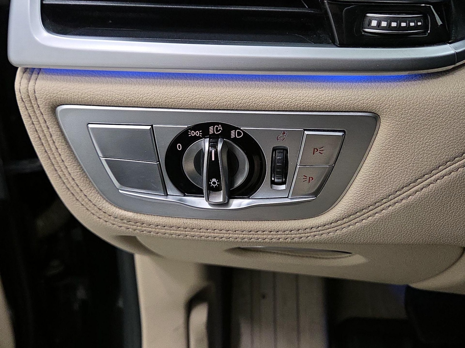 2020 BMW 7 Series 740i - Photo 14