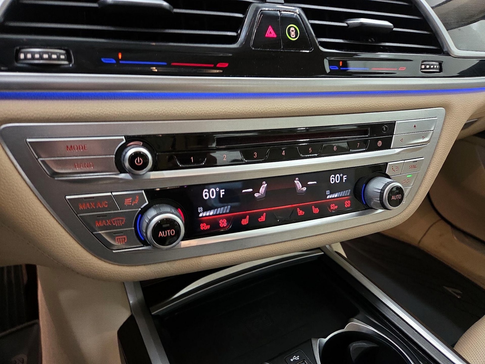 2020 BMW 7 Series 740i - Photo 18