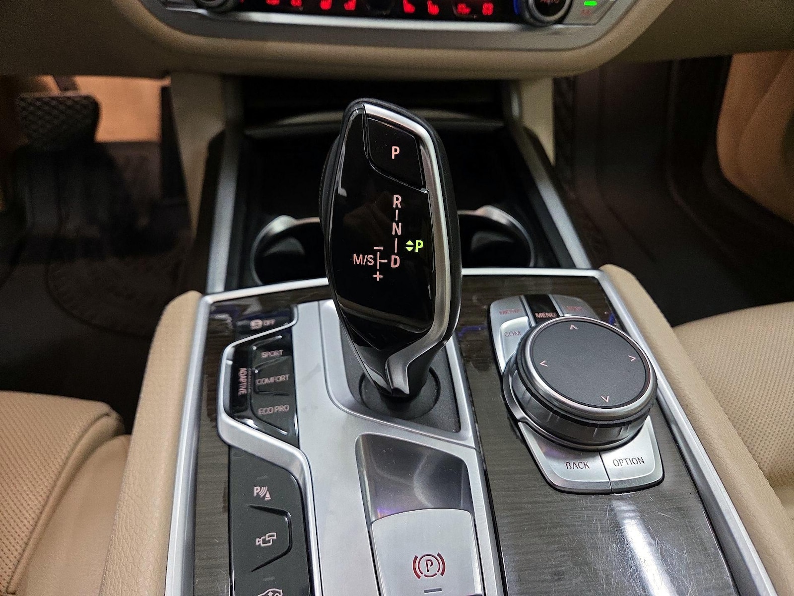2020 BMW 7 Series 740i - Photo 19