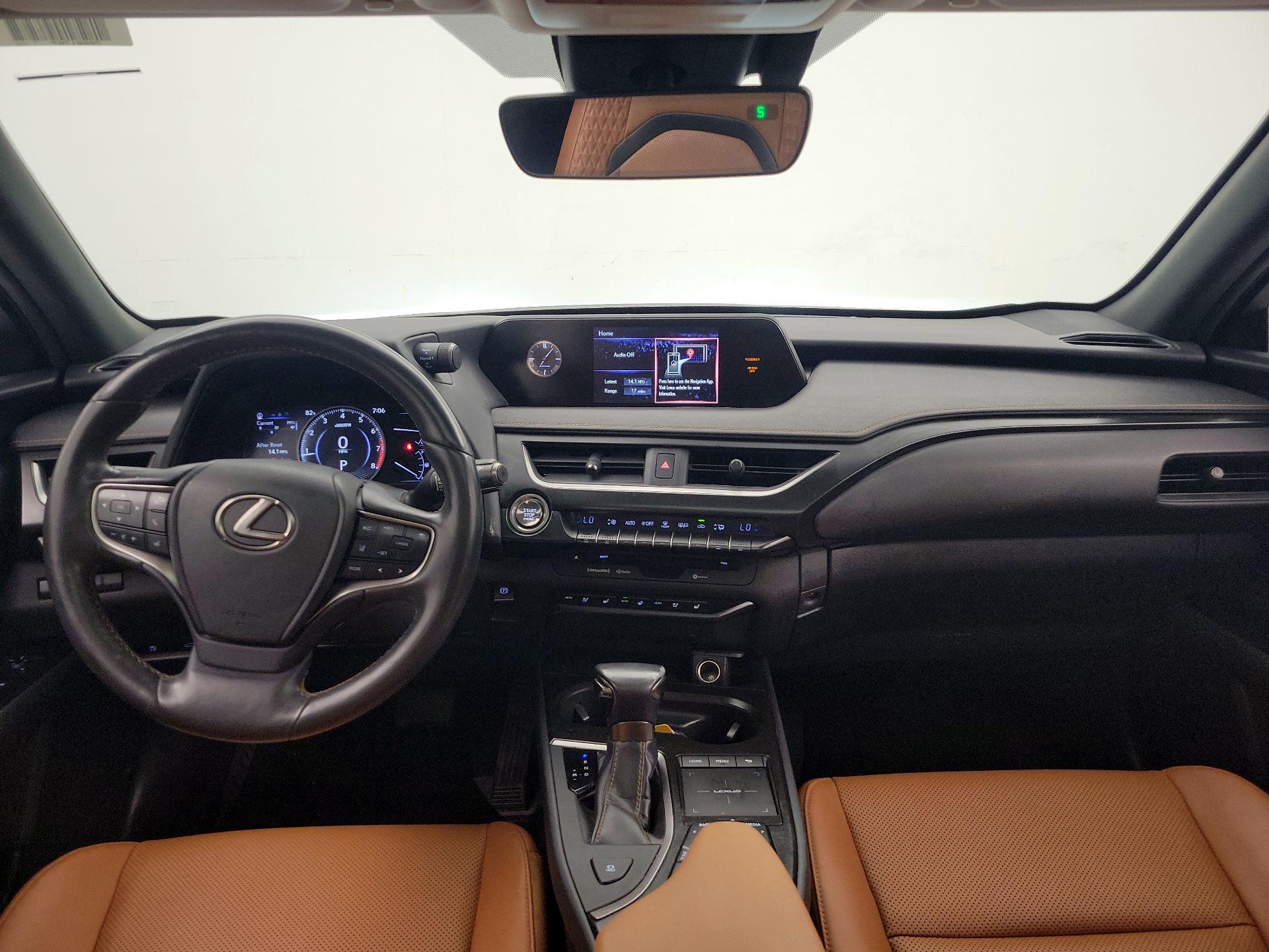 Thumbnail: 2019 Lexus UX - 9