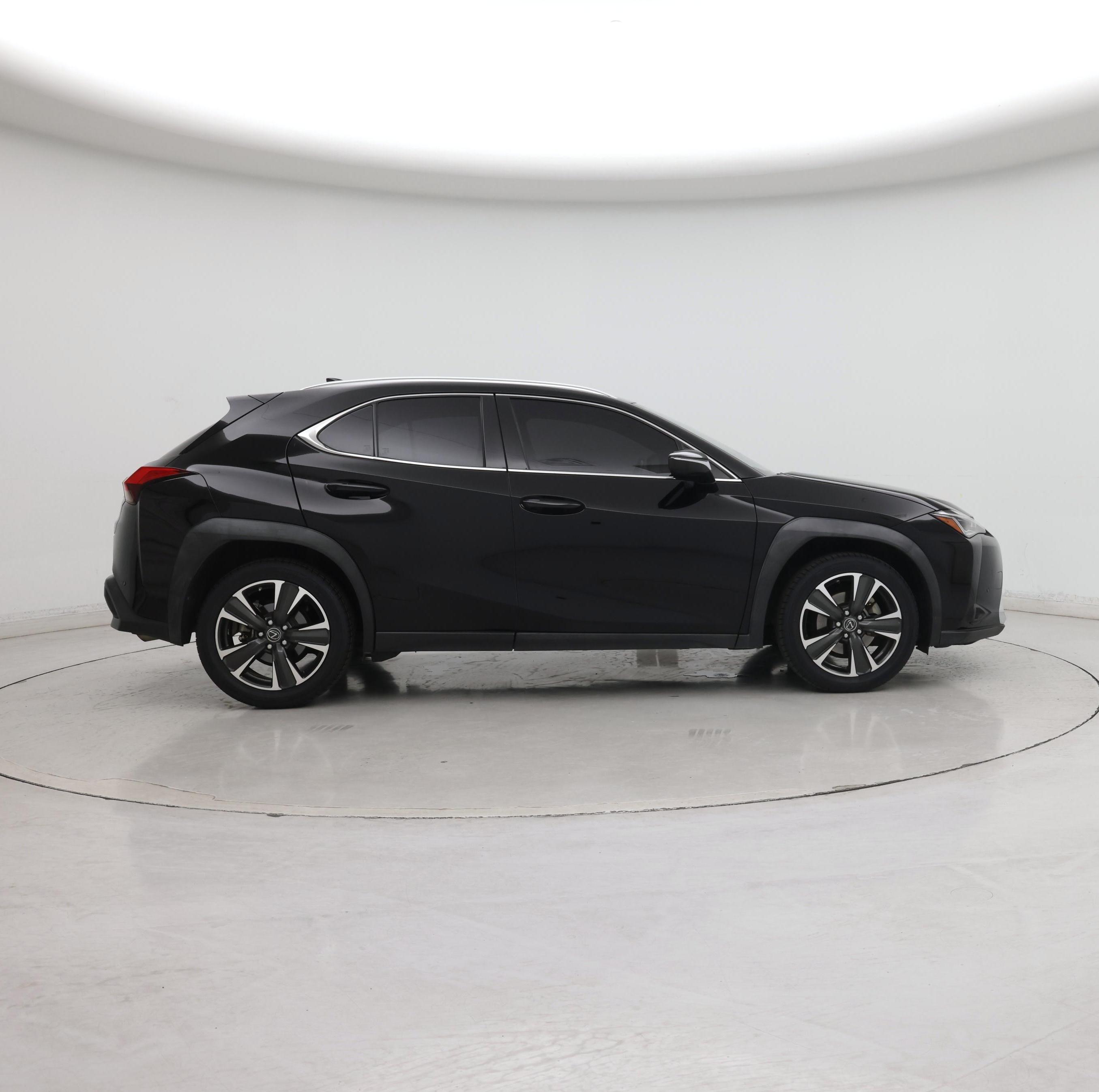 Thumbnail: 2019 Lexus UX - 7