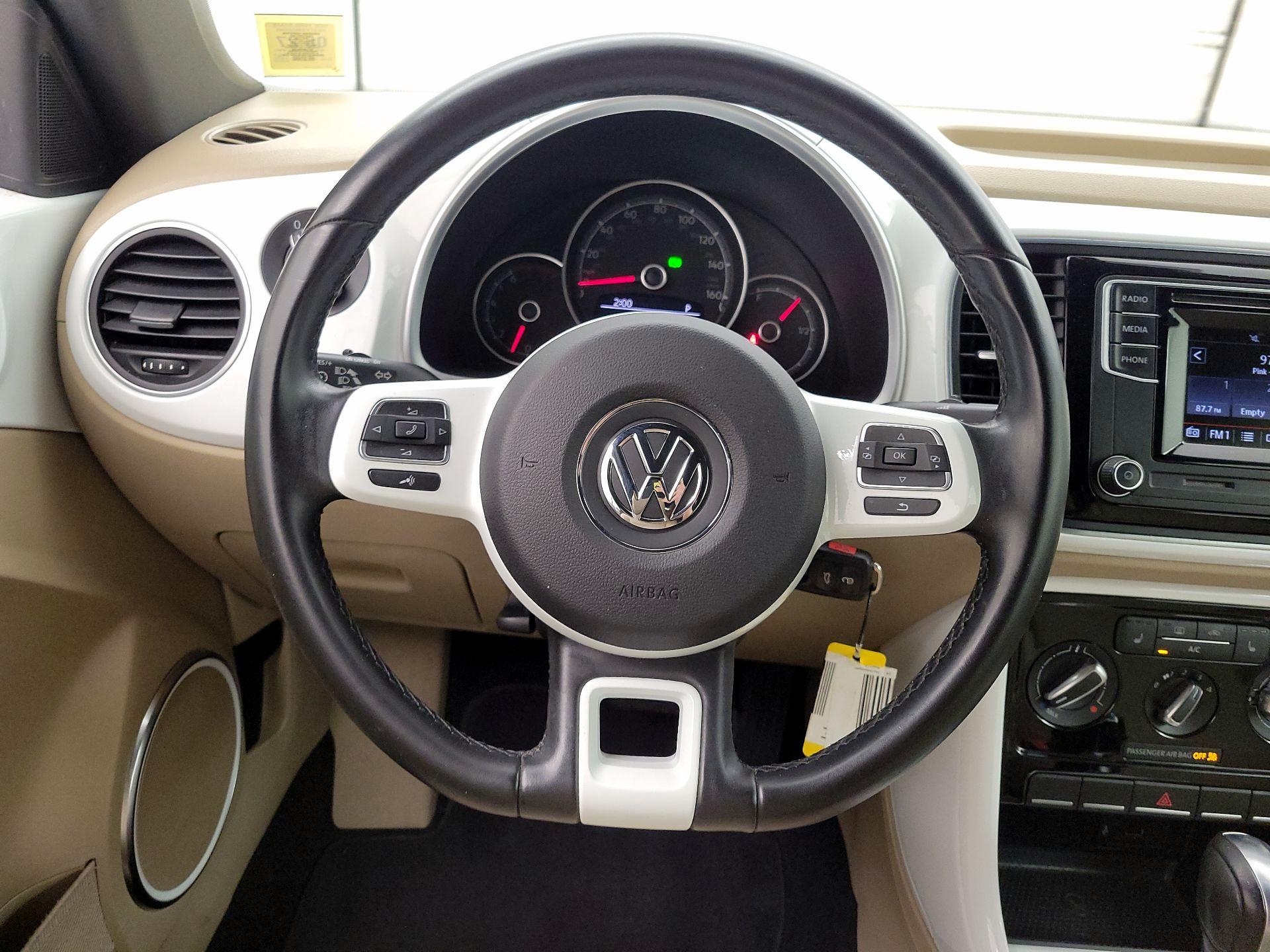 Thumbnail: 2018 Volkswagen Beetle - 10