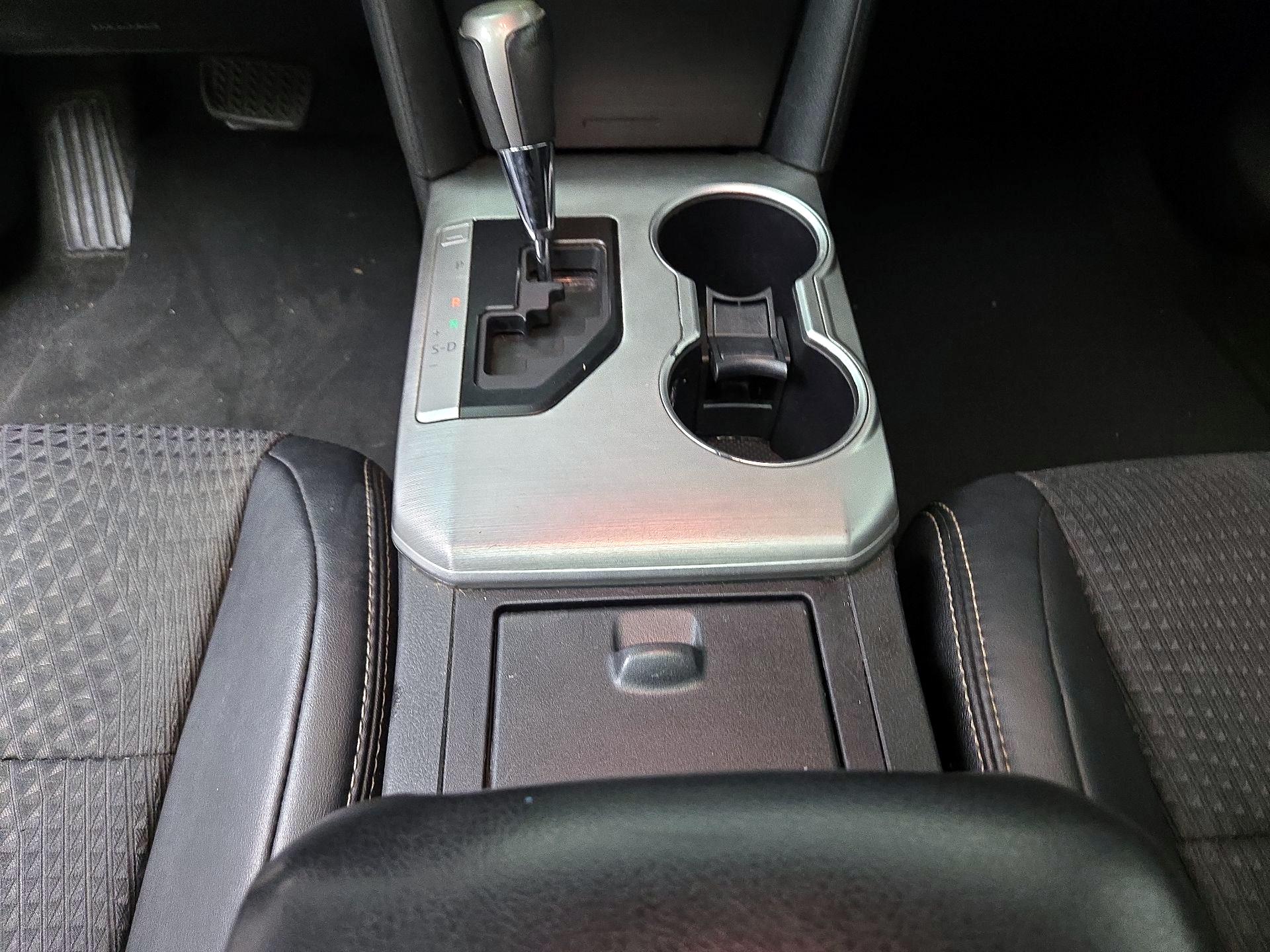 Thumbnail: 2014 Toyota Camry - 17