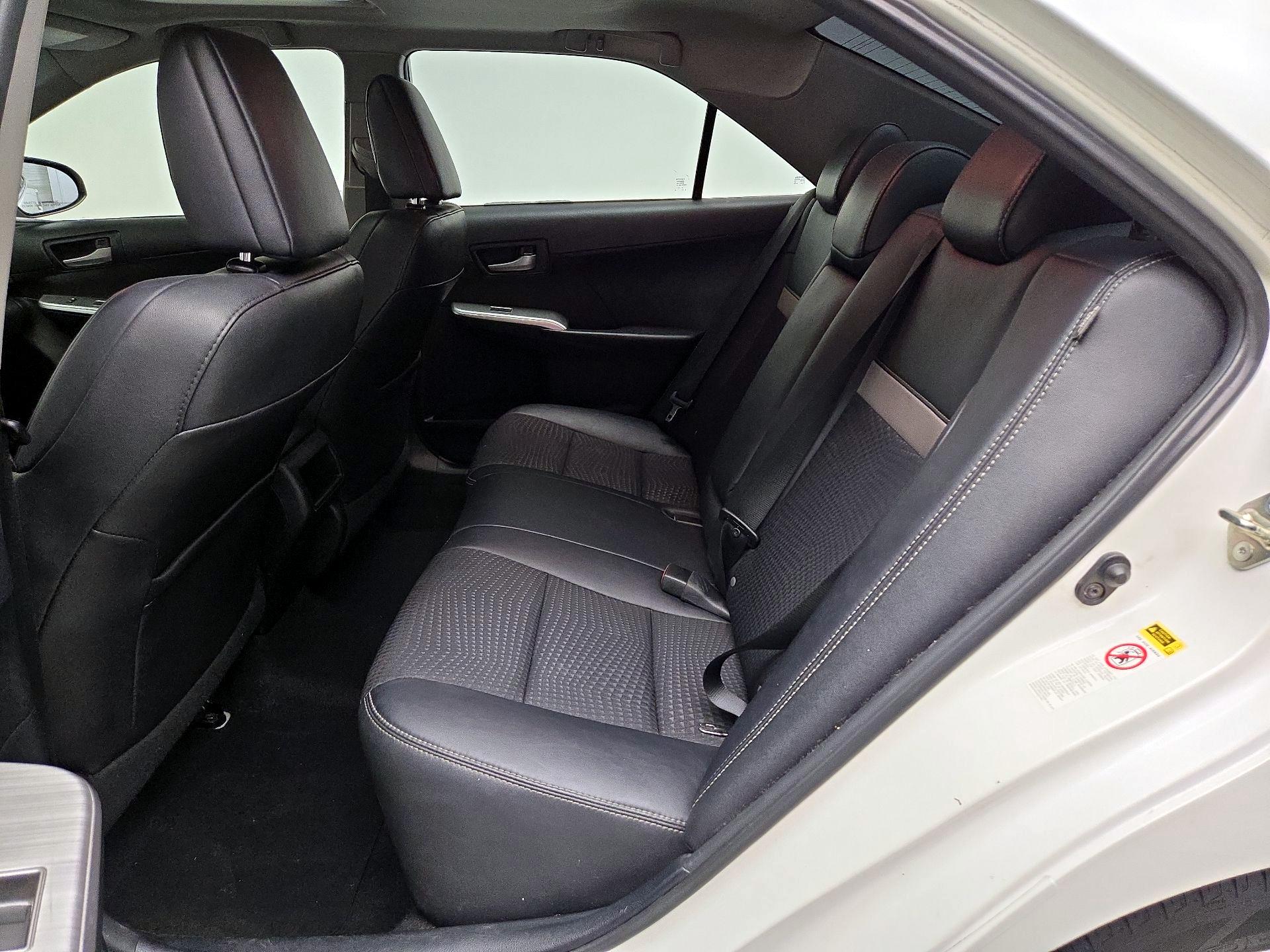 Thumbnail: 2014 Toyota Camry - 20