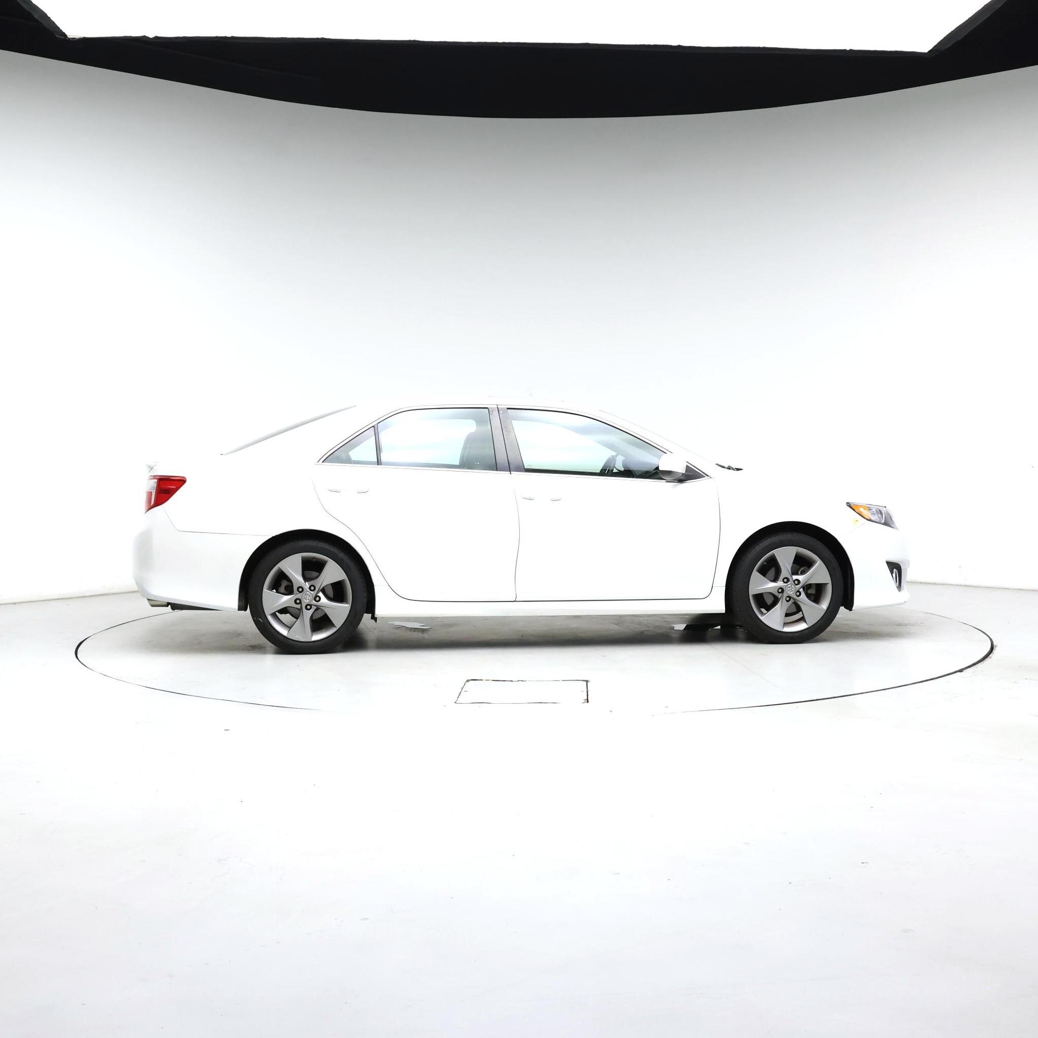 Thumbnail: 2014 Toyota Camry - 7