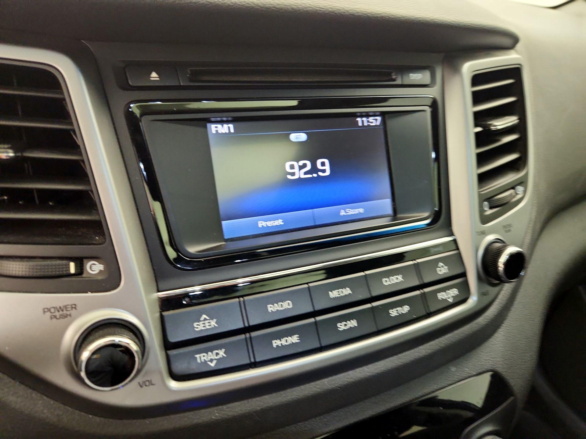 Thumbnail: 2017 Hyundai Tucson - 15