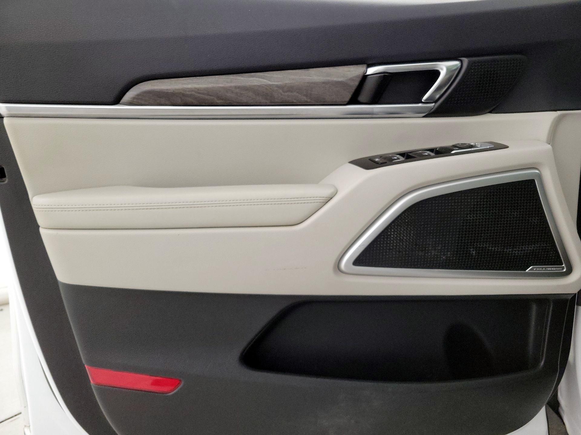 Thumbnail: 2020 Kia Telluride - 12