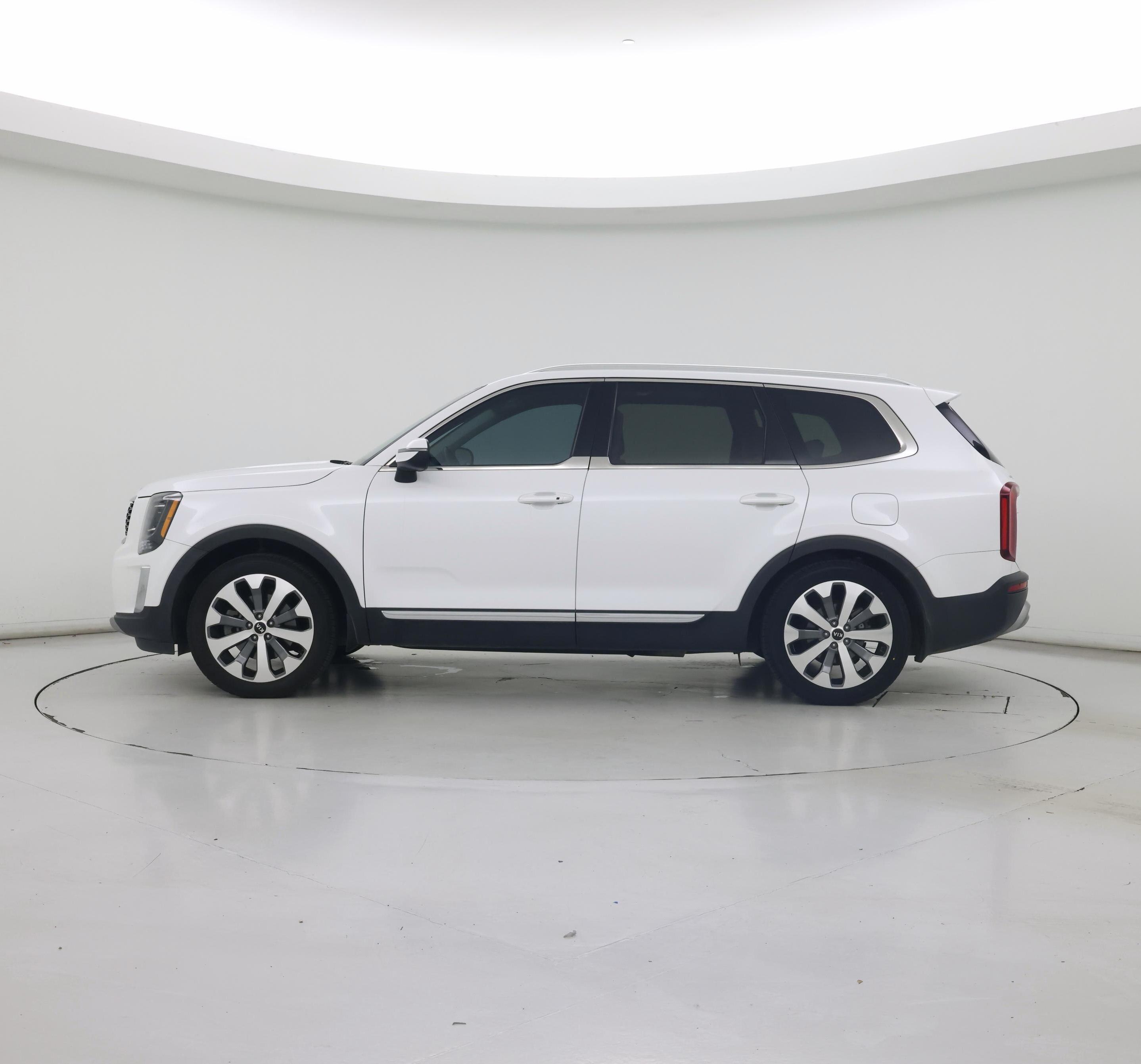 Thumbnail: 2020 Kia Telluride - 3