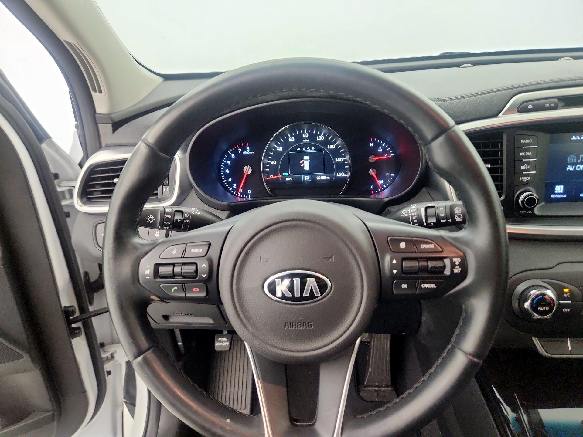 Thumbnail: 2017 Kia Sorento - 10