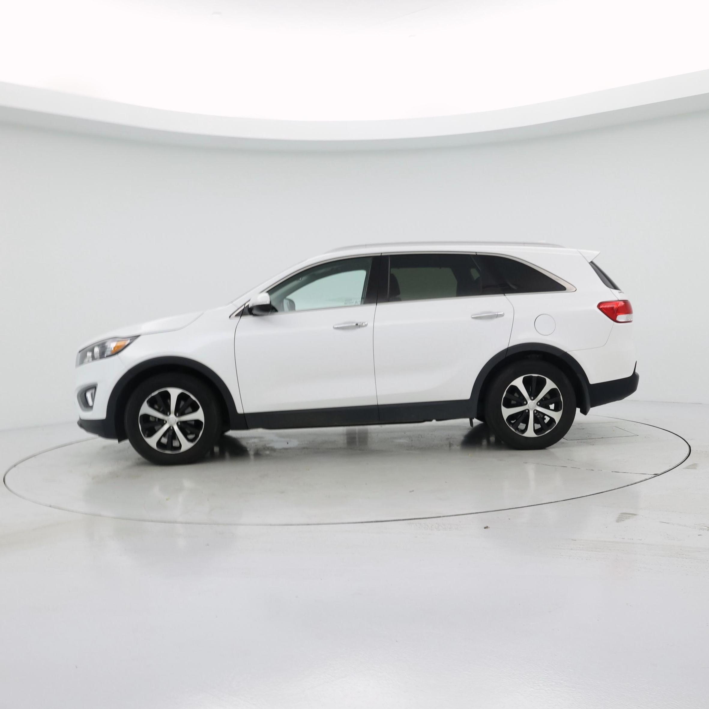Thumbnail: 2017 Kia Sorento - 3