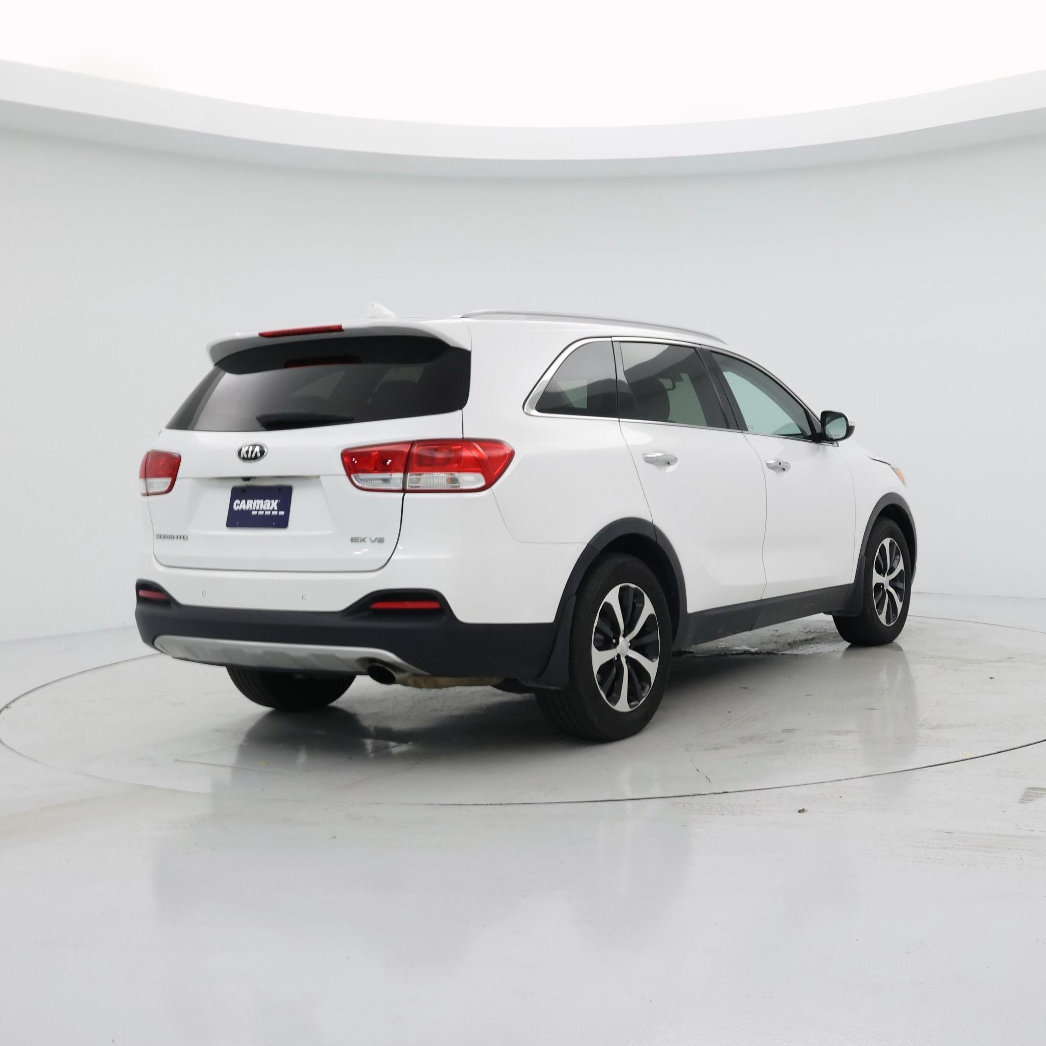 Thumbnail: 2017 Kia Sorento - 8