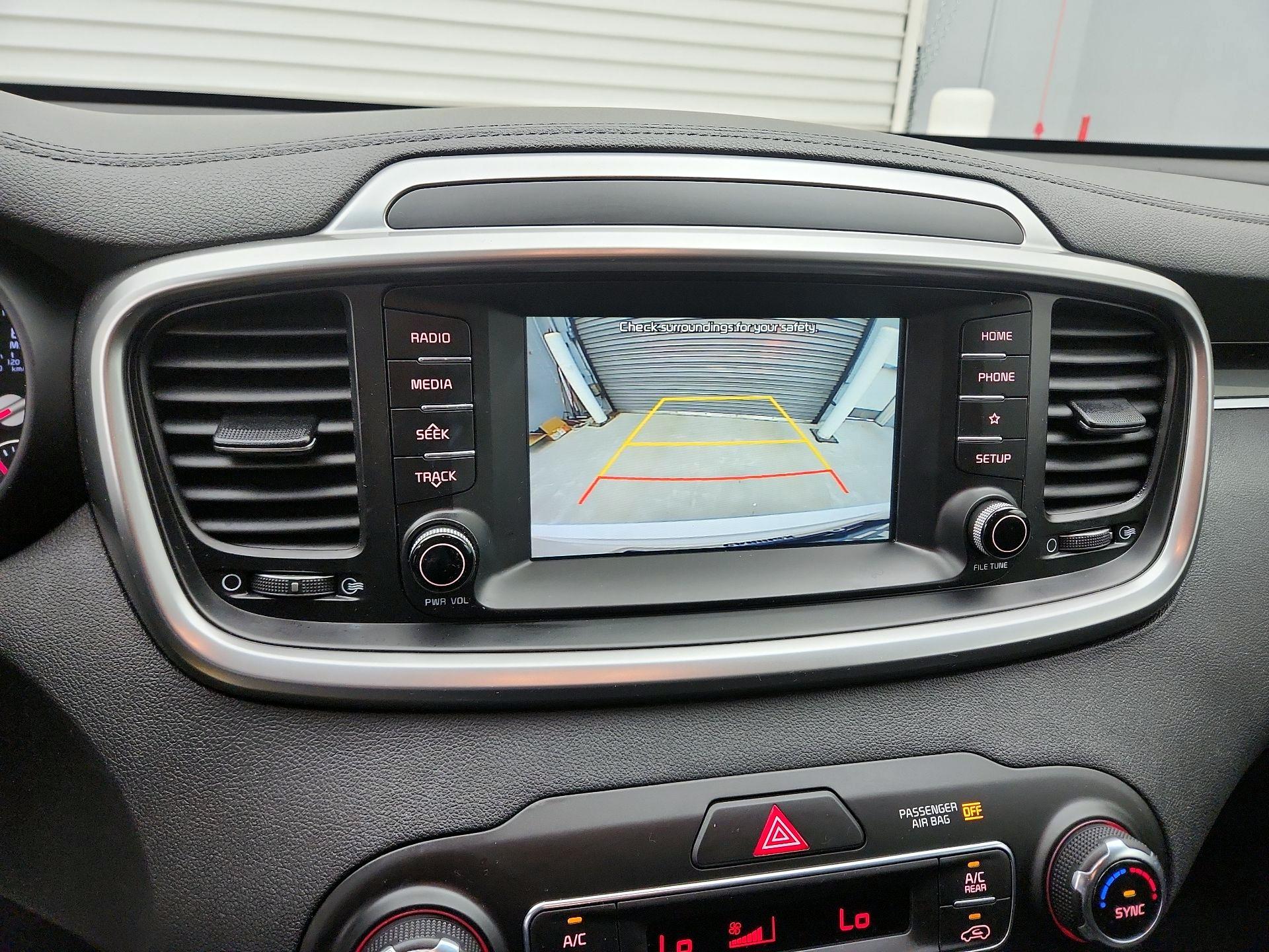 Thumbnail: 2019 Kia Sorento - 14