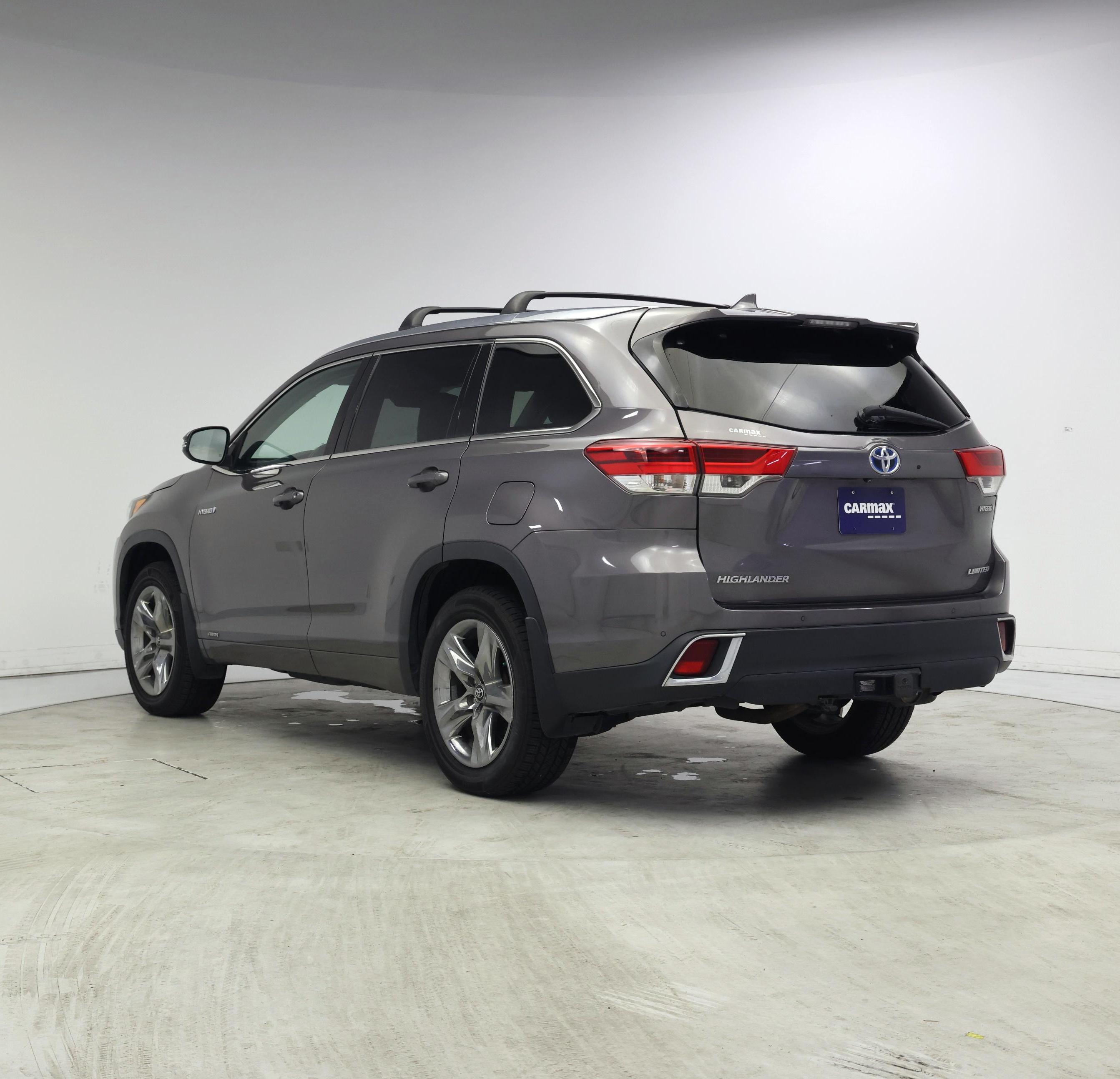 Thumbnail: 2019 Toyota Highlander - 2