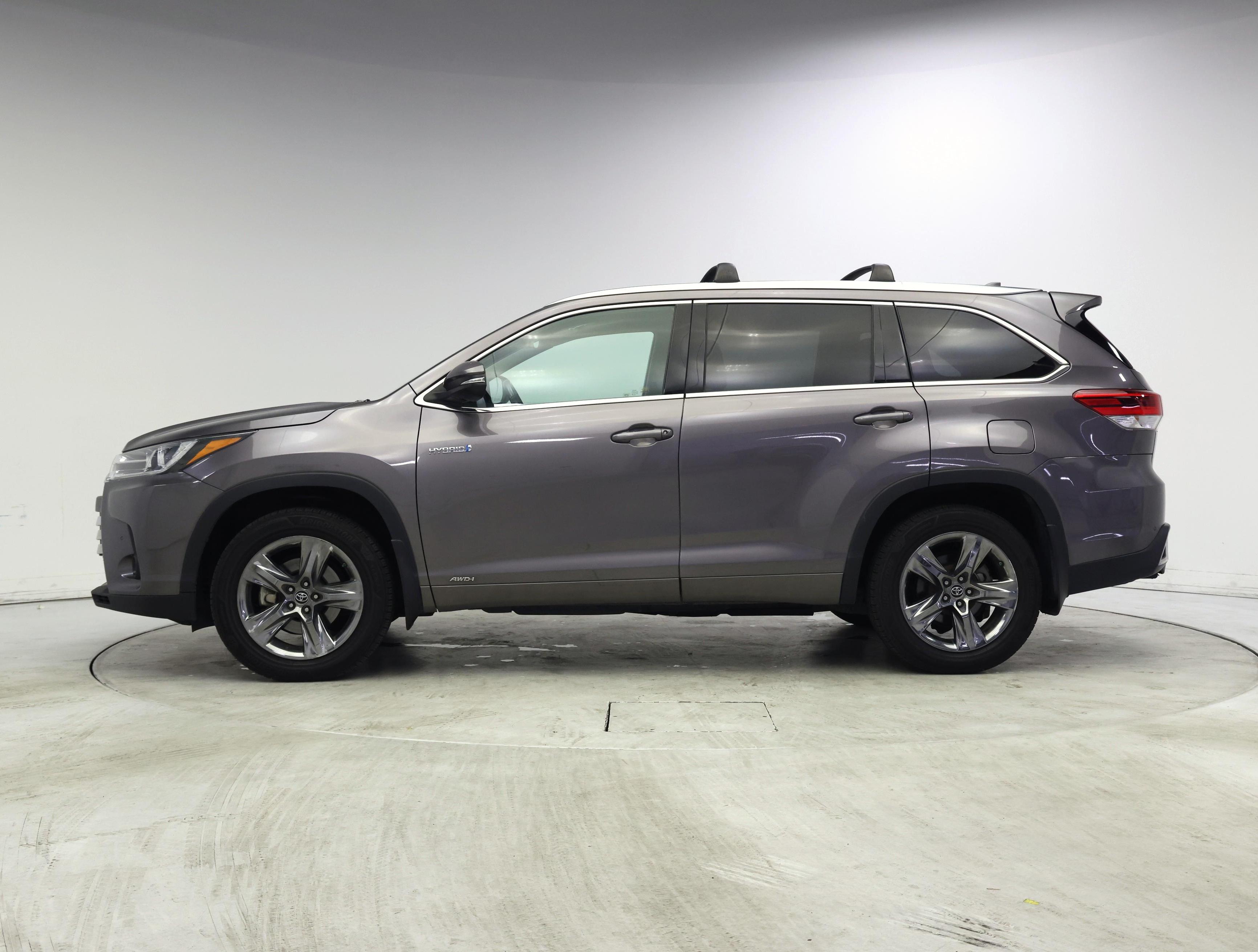 Thumbnail: 2019 Toyota Highlander - 3