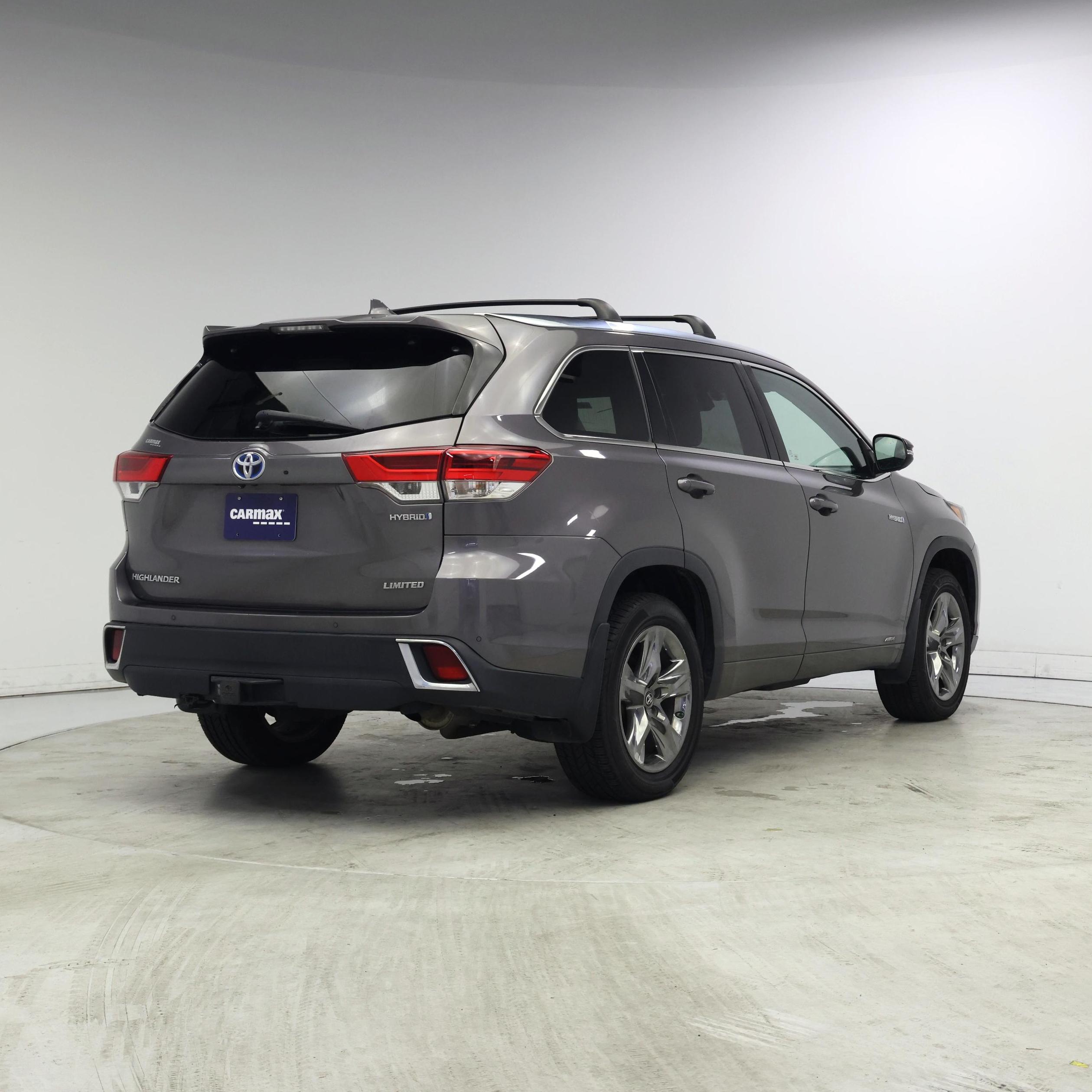 Thumbnail: 2019 Toyota Highlander - 8