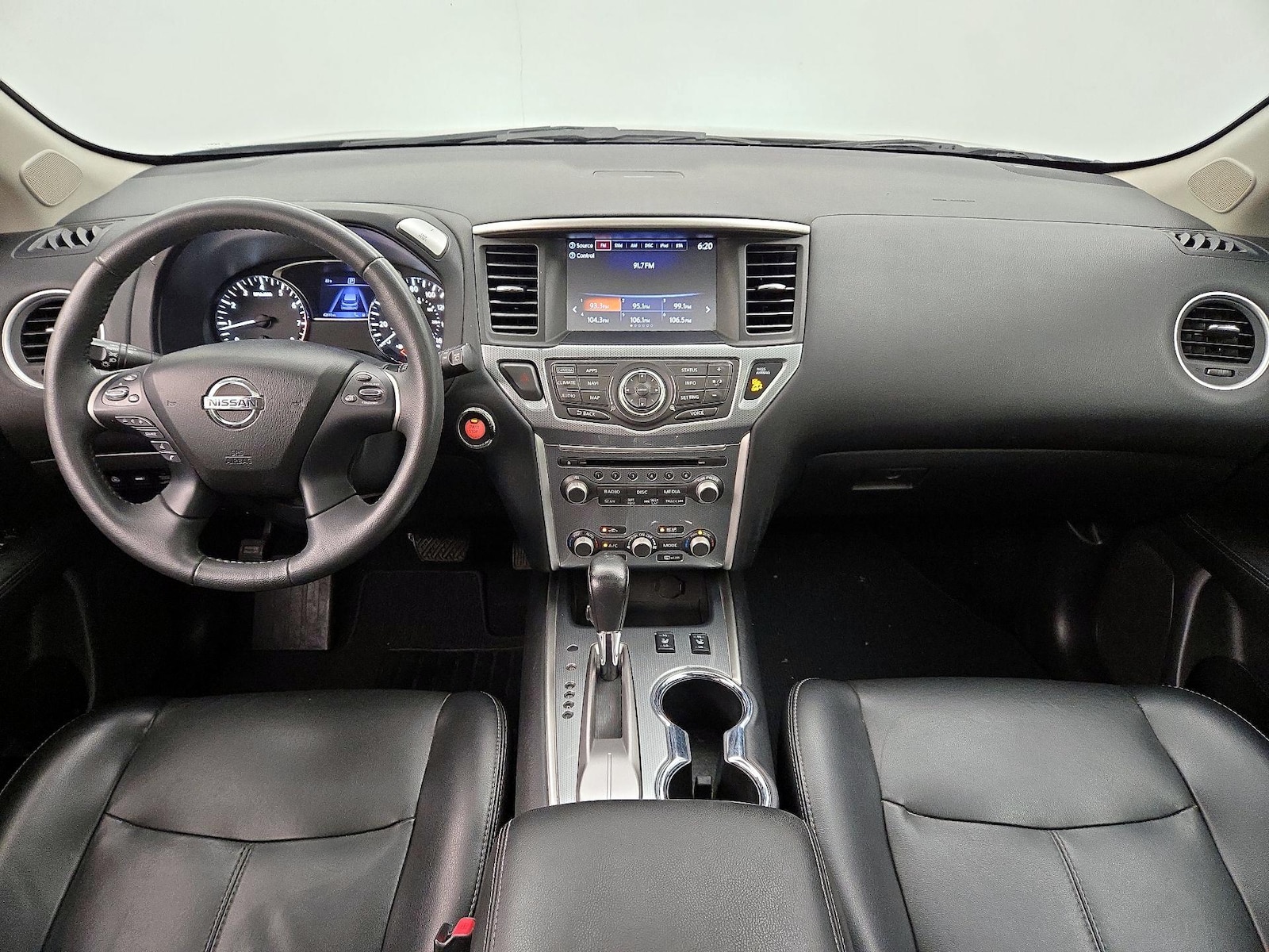2017 Nissan Pathfinder SL - Photo 10