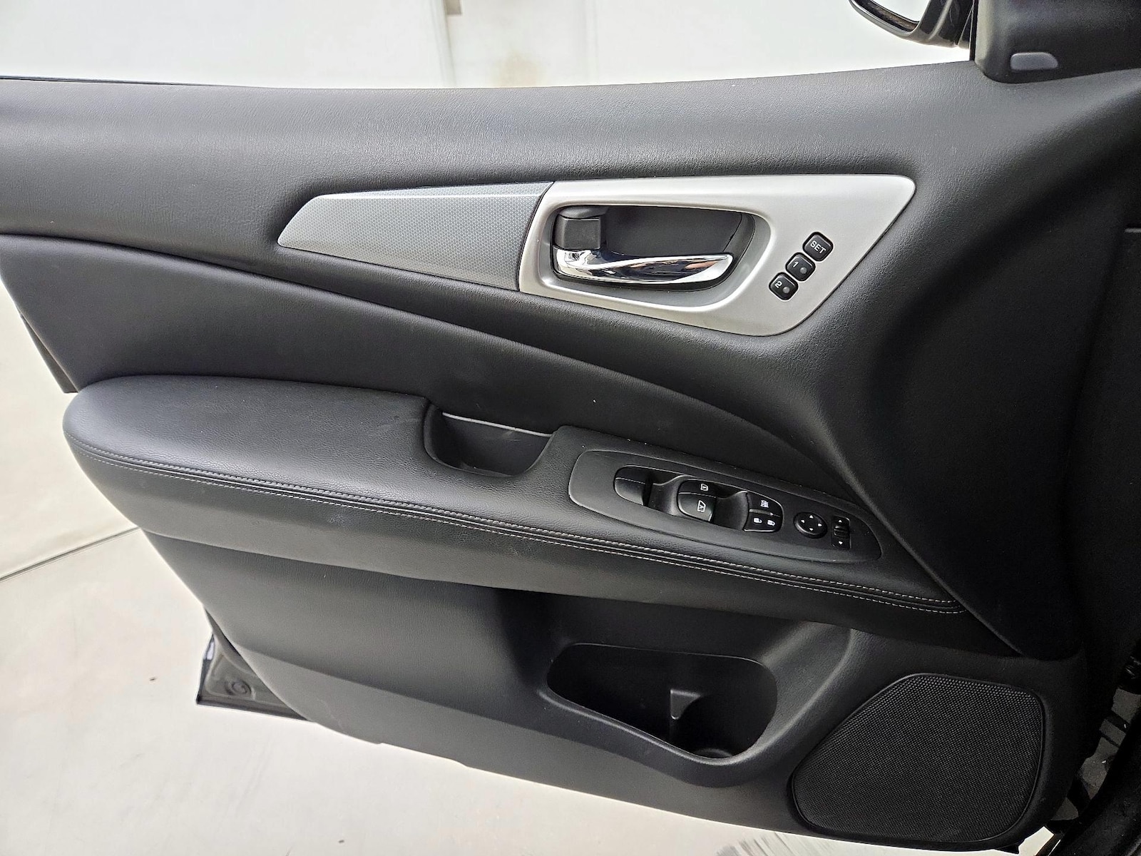 2017 Nissan Pathfinder SL - Photo 13