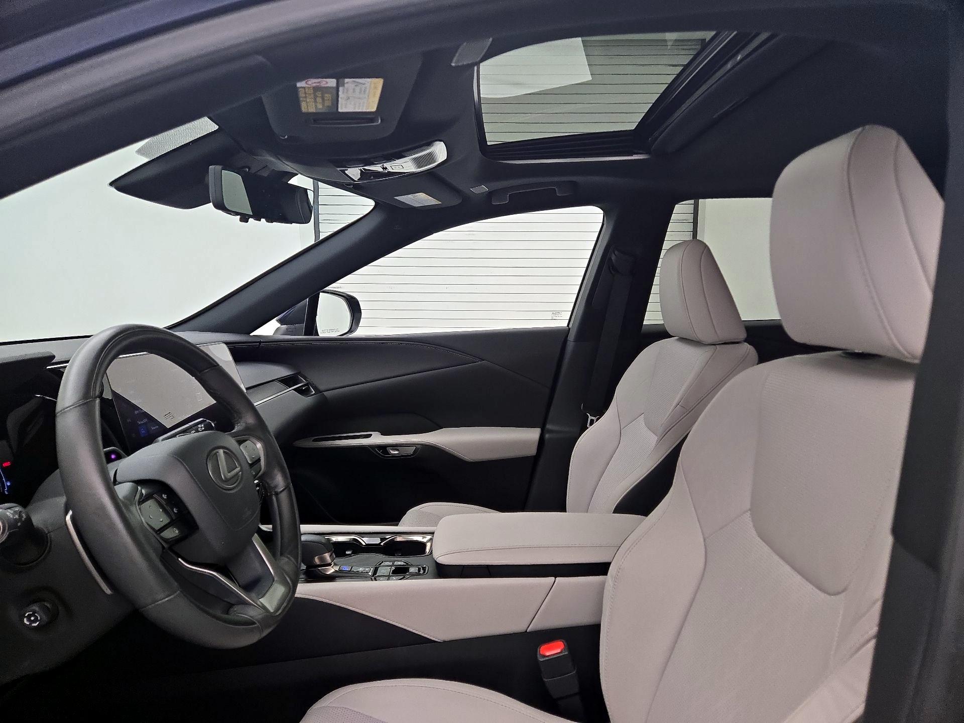 Thumbnail: 2024 Lexus RX - 19