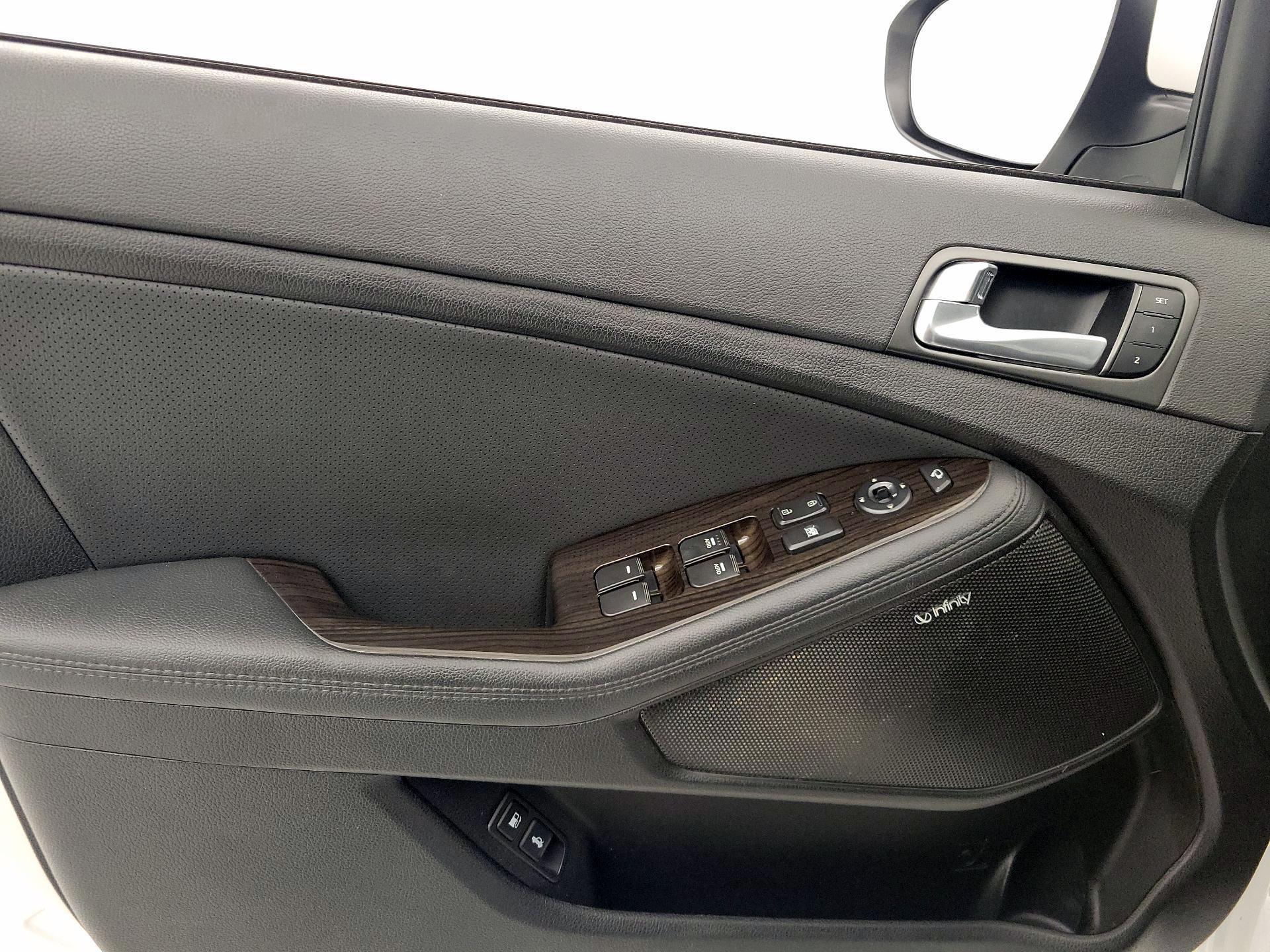 Thumbnail: 2015 Kia Optima - 12
