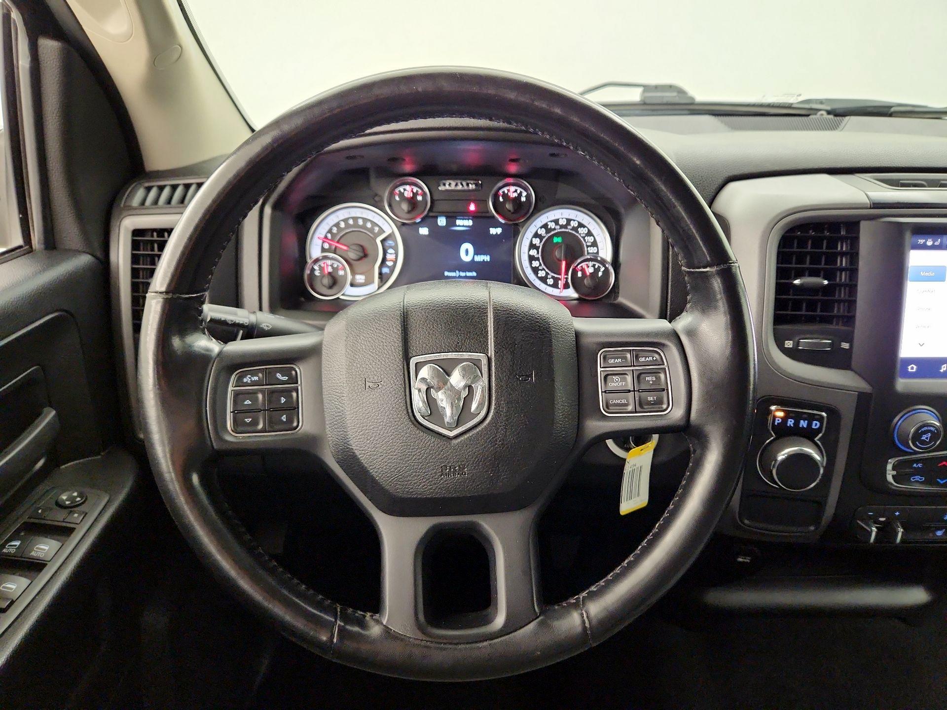 Thumbnail: 2022 RAM 1500 Classic - 10