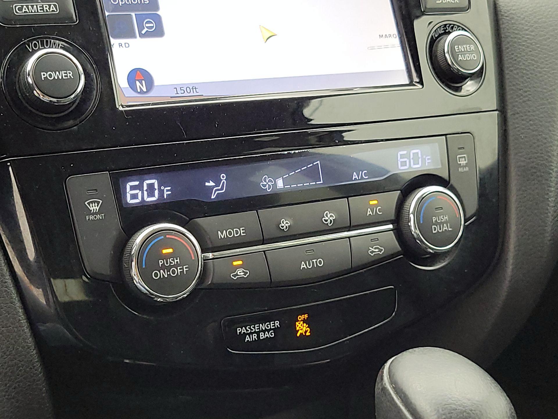 Thumbnail: 2015 Nissan Rogue - 17