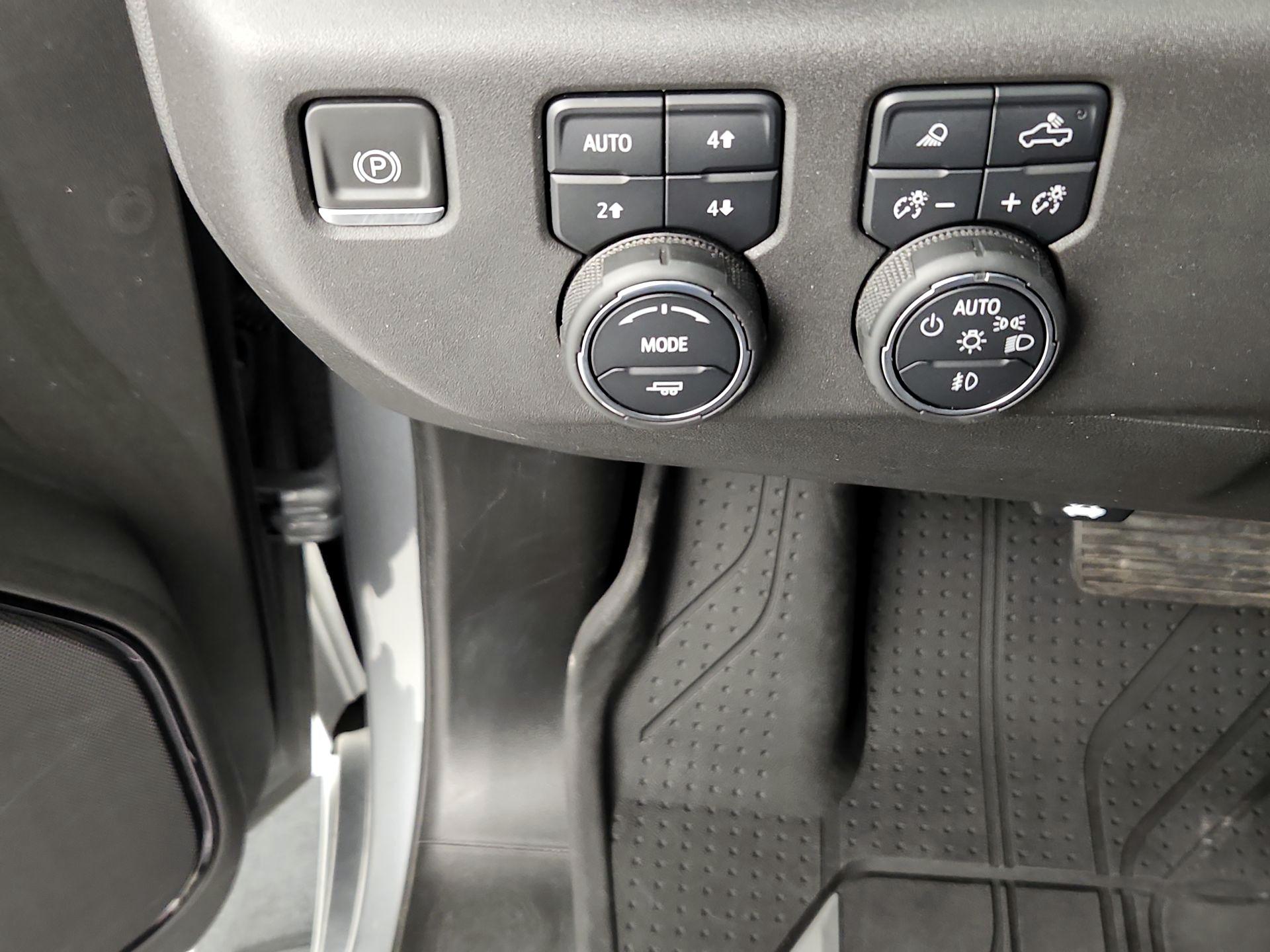Thumbnail: 2023 Chevrolet Silverado 1500 - 13