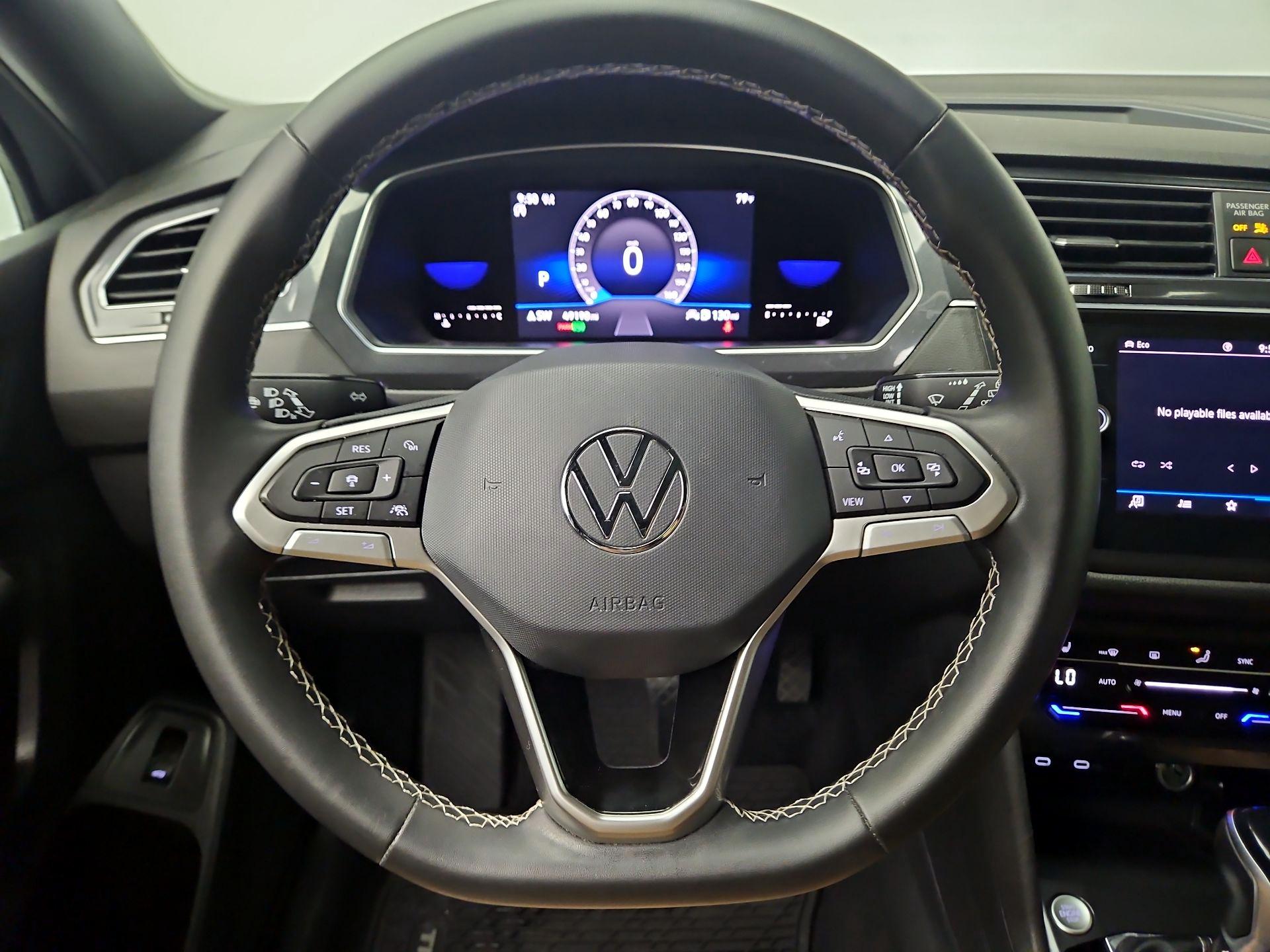 Thumbnail: 2022 Volkswagen Tiguan - 10