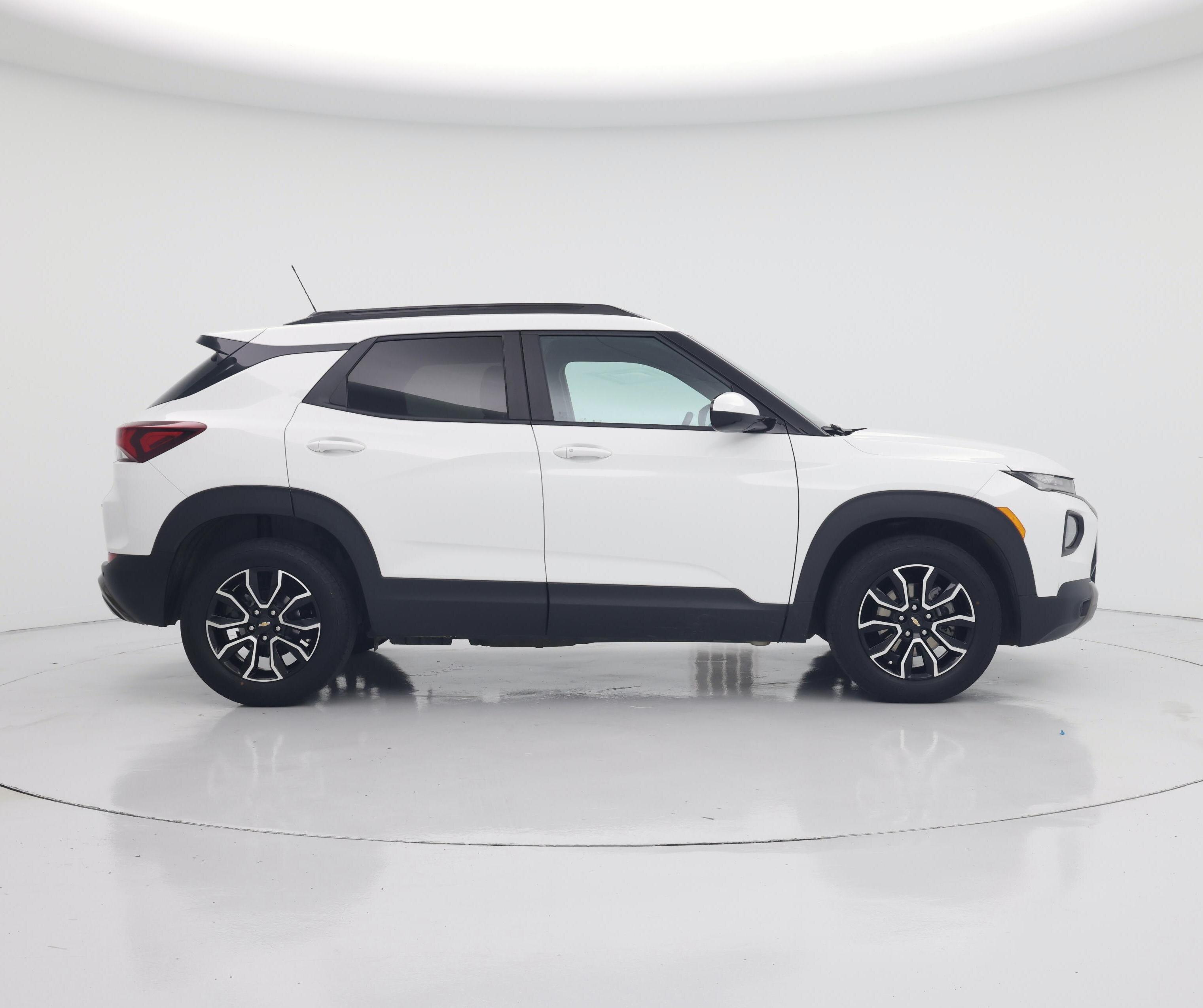 Thumbnail: 2023 Chevrolet TrailBlazer - 7