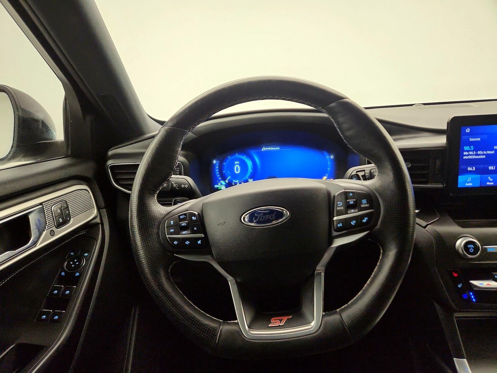 2020 Ford Explorer ST - Photo 11
