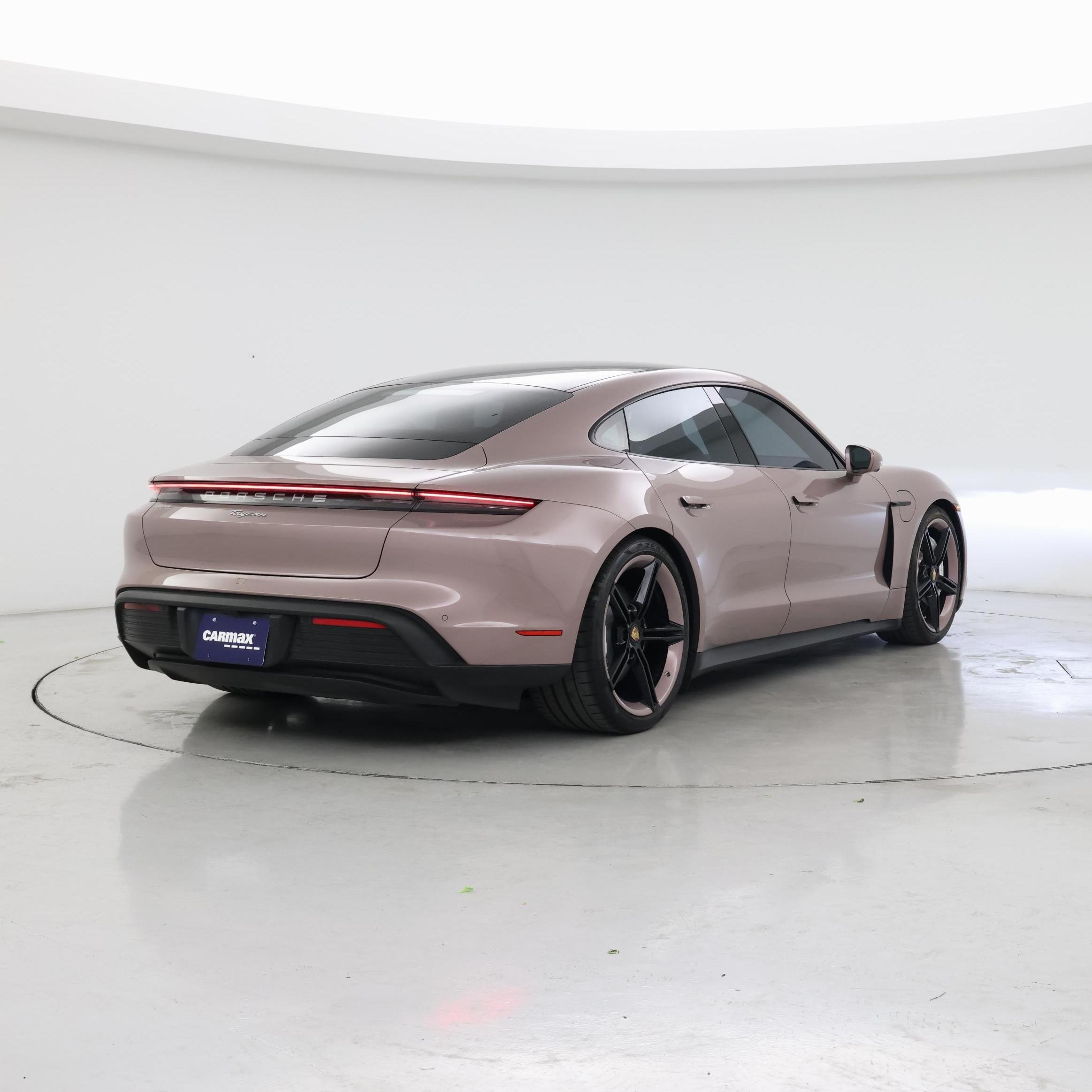 Thumbnail: 2021 Porsche Taycan - 8