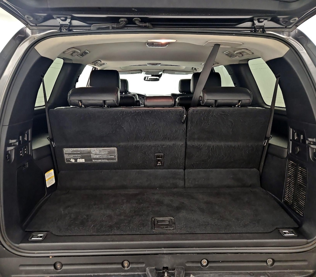 Trunk/Cargo (Seats Up)