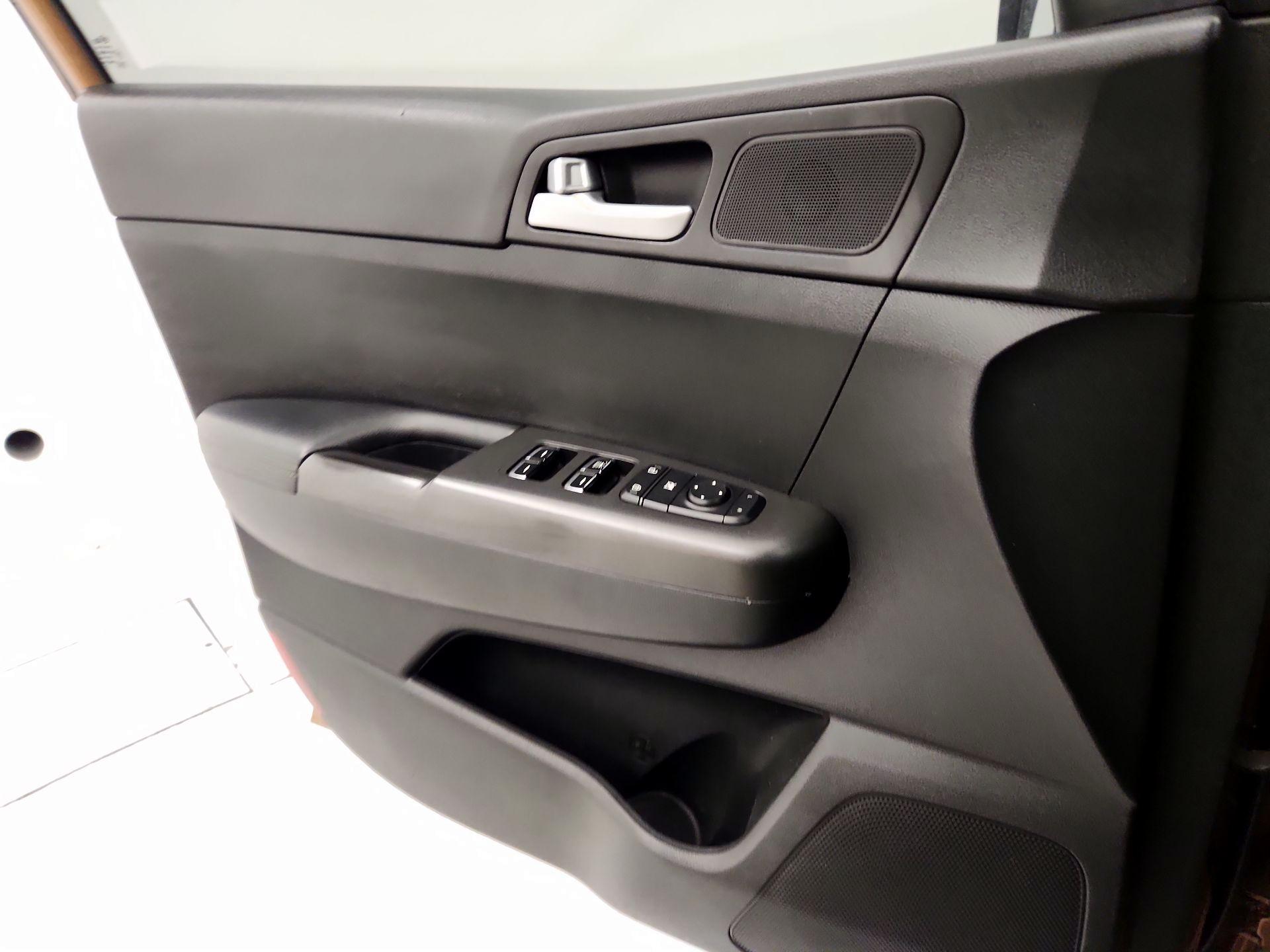 Thumbnail: 2019 Kia Sportage - 12